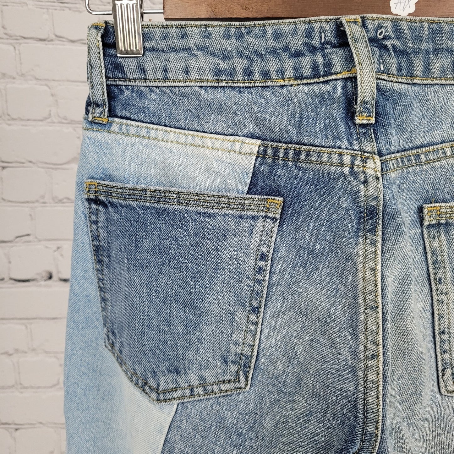 BDG Blue Denim 100% Cotton Jessye Distressed Two Tone Jeans Size 24 (24x28.5)