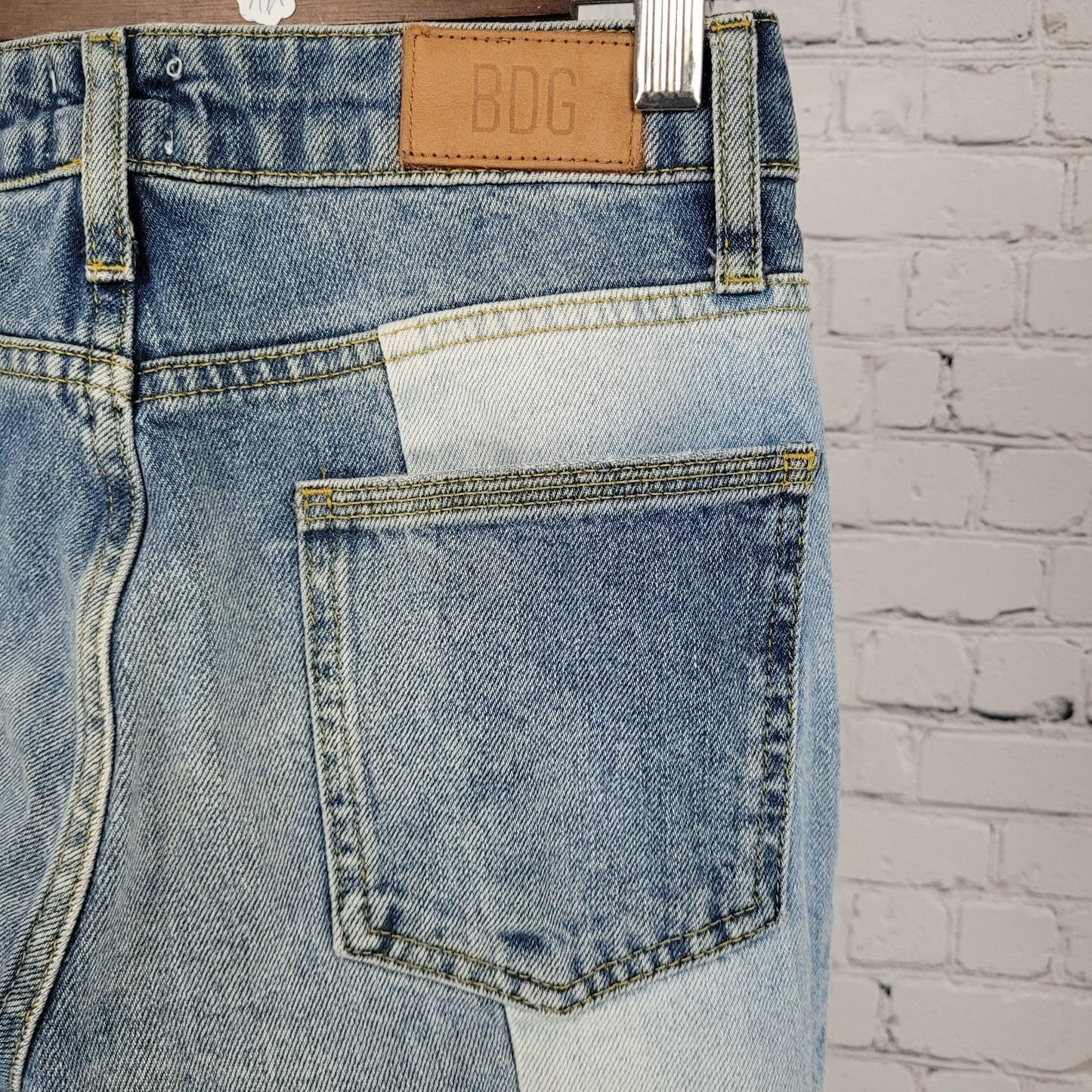 BDG Blue Denim 100% Cotton Jessye Distressed Two Tone Jeans Size 24 (24x28.5)