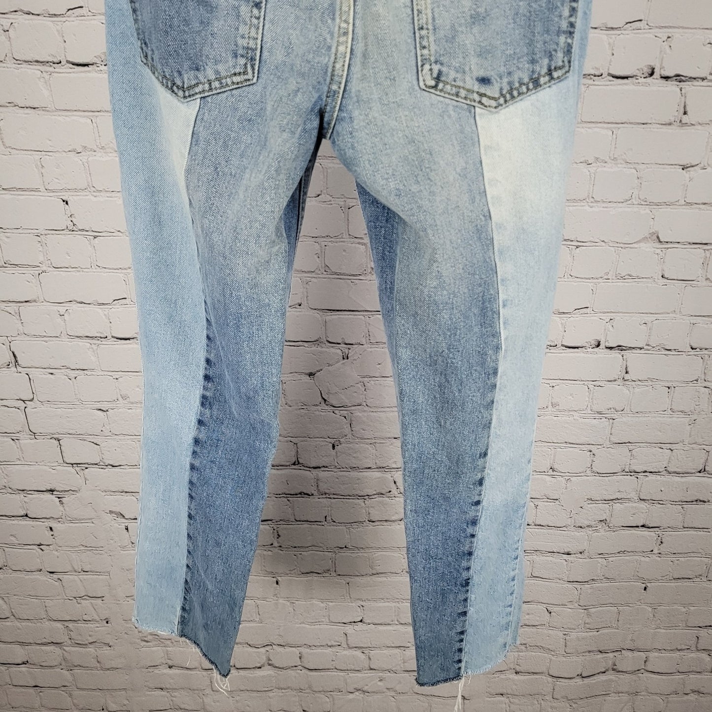 BDG Blue Denim 100% Cotton Jessye Distressed Two Tone Jeans Size 24 (24x28.5)