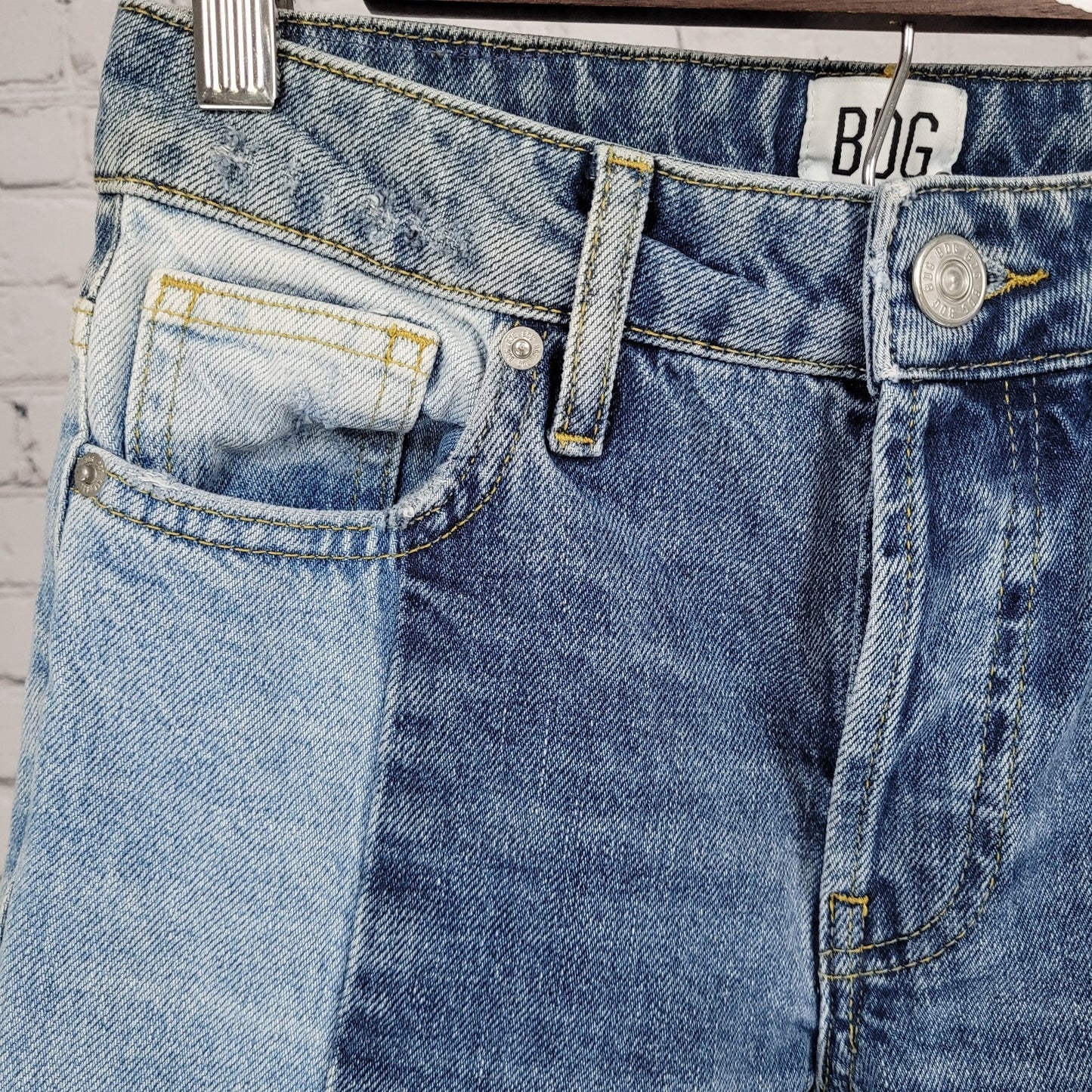 BDG Blue Denim 100% Cotton Jessye Distressed Two Tone Jeans Size 24 (24x28.5)