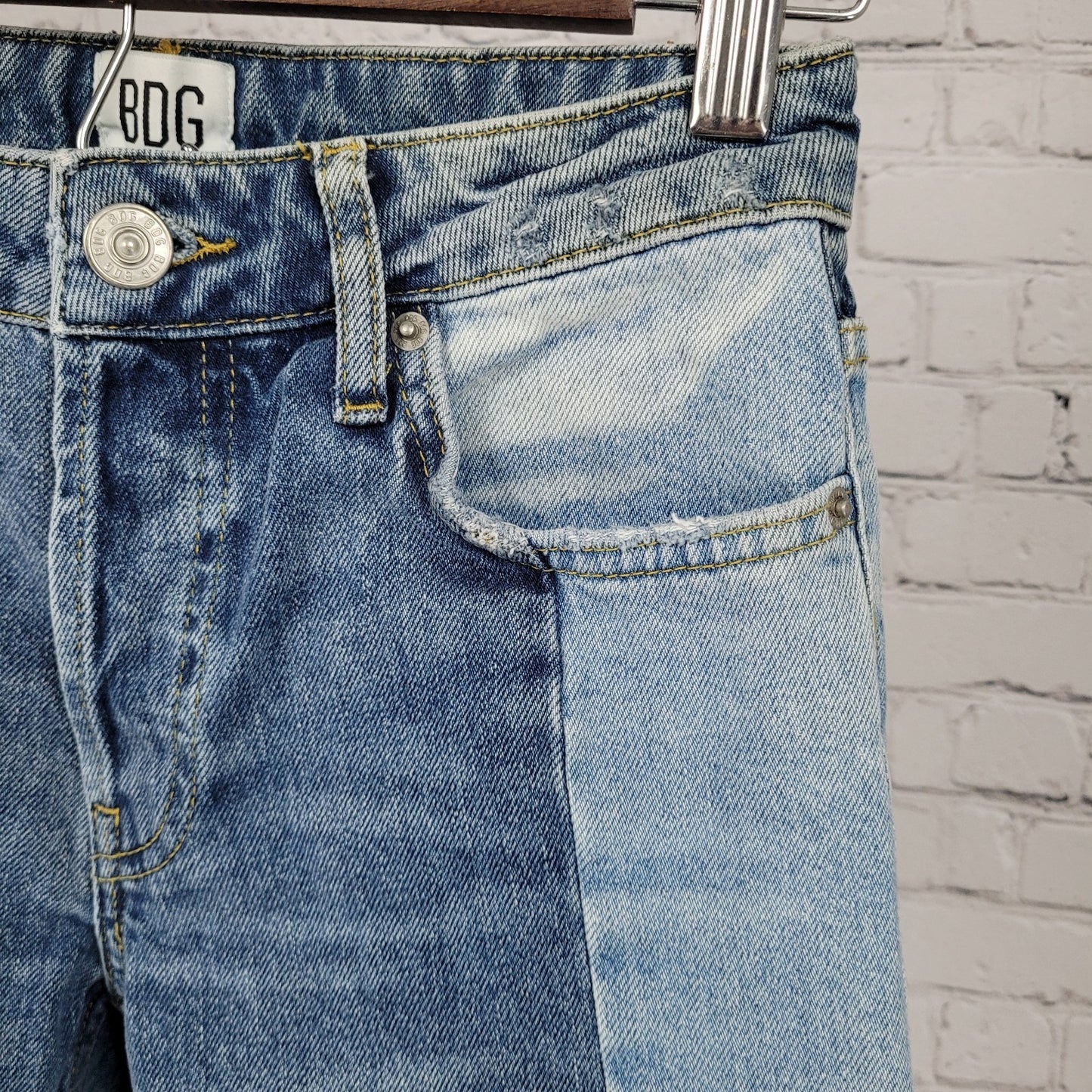 BDG Blue Denim 100% Cotton Jessye Distressed Two Tone Jeans Size 24 (24x28.5)
