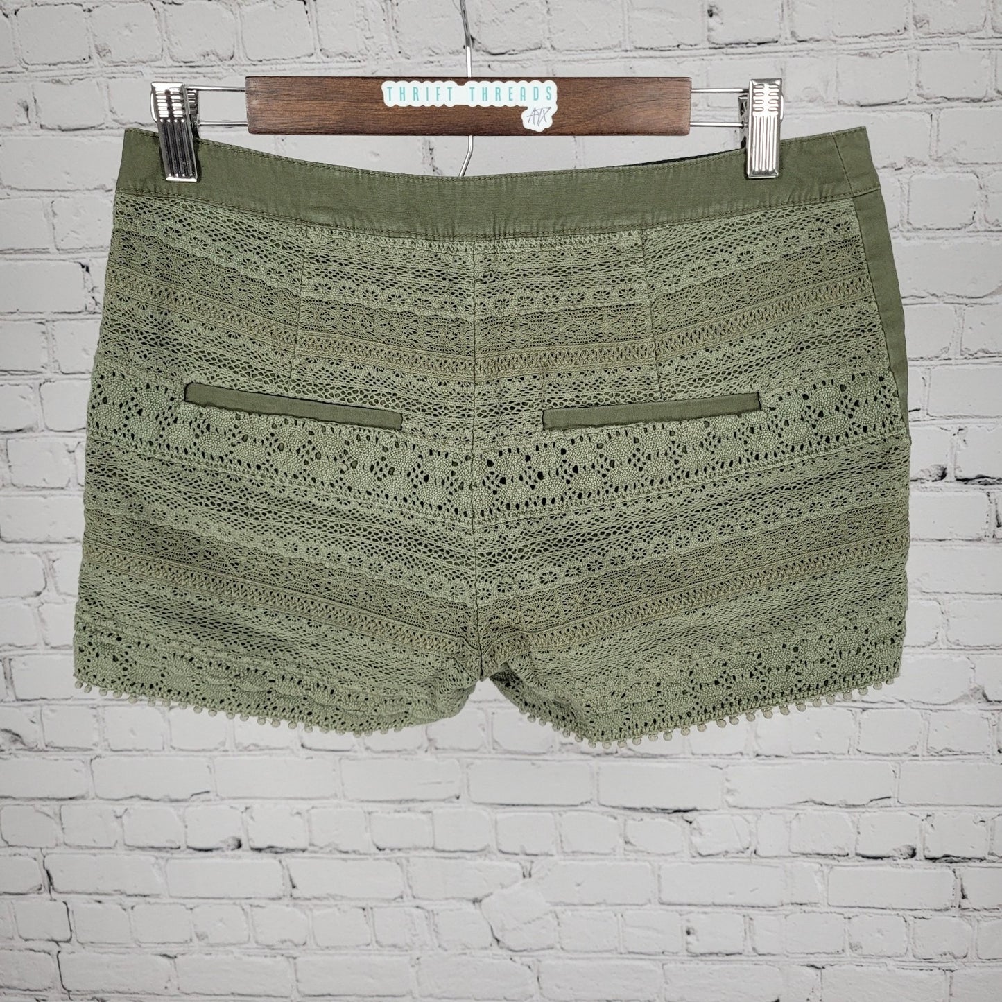 Daughters Of The Liberation Anthropologie Green Crochet Shorts Size 4 (30x3)
