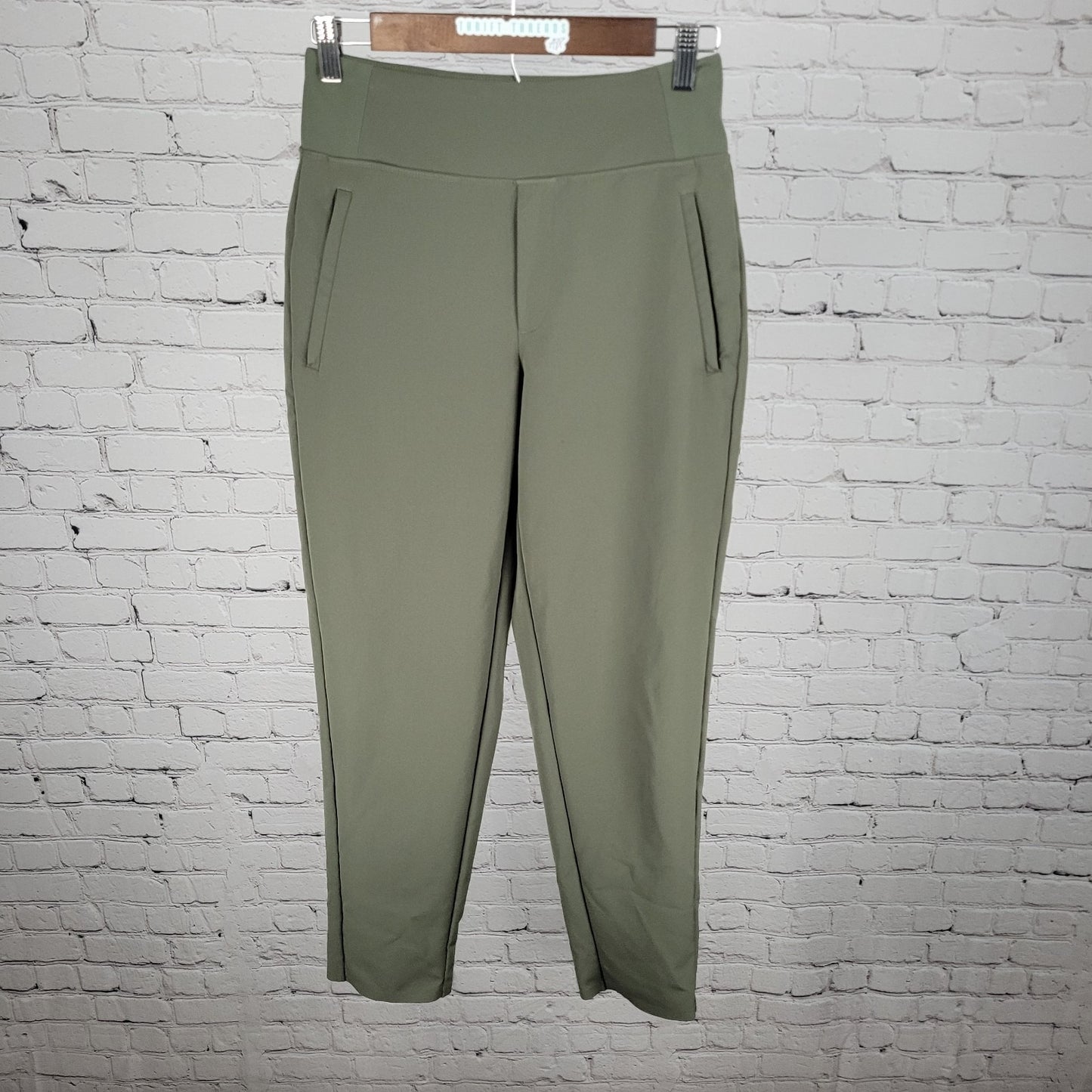 Athleta Green Athleisure Stretch Hiking Pull On Mid Rise Pants Size 0 (25x28)