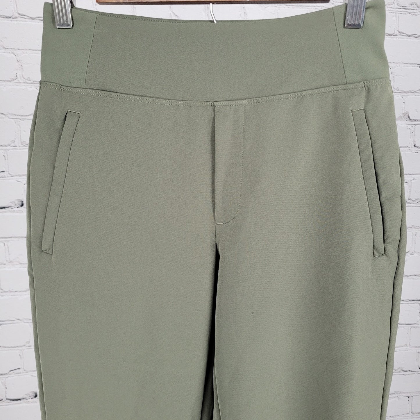 Athleta Green Athleisure Stretch Hiking Pull On Mid Rise Pants Size 0 (25x28)