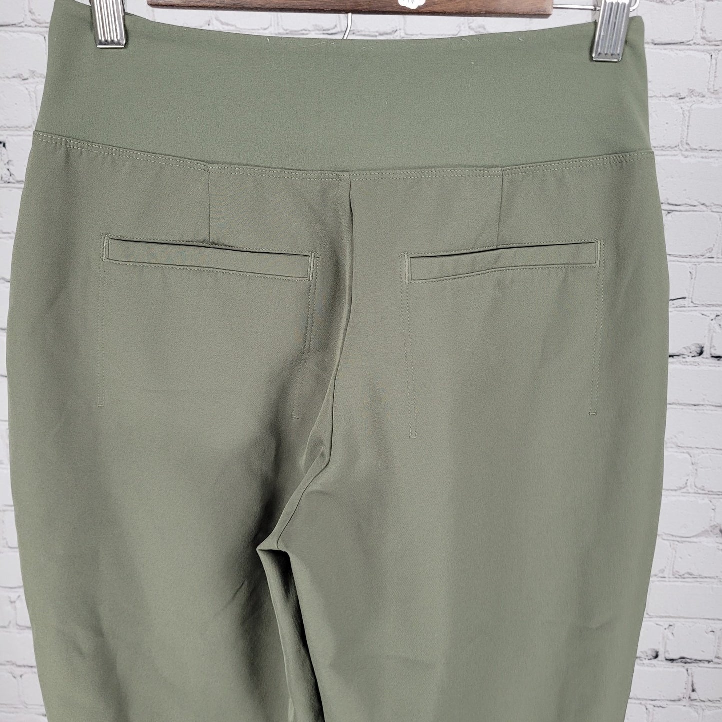 Athleta Green Athleisure Stretch Hiking Pull On Mid Rise Pants Size 0 (25x28)