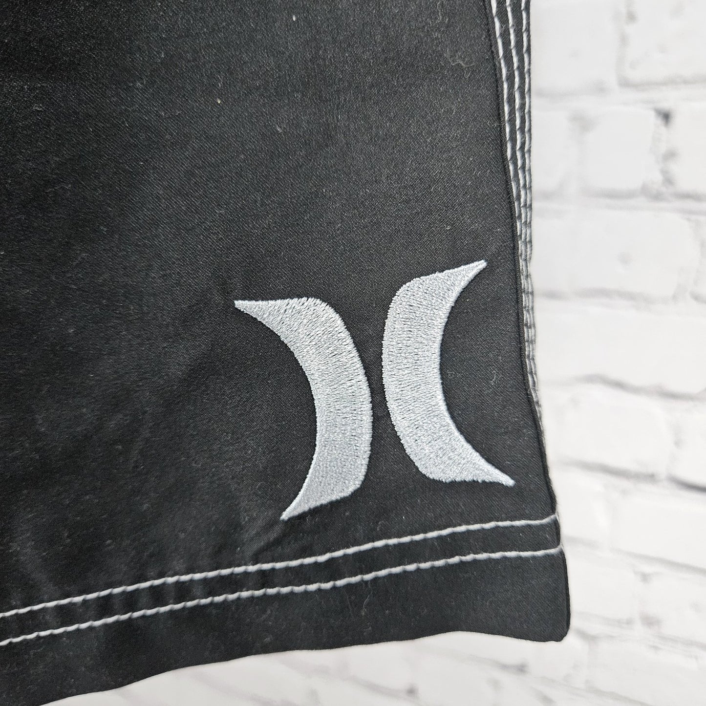 NWT Hurley Black 22" Length Cargo Pocket Drawstring Board Shorts Swim Trunks 30