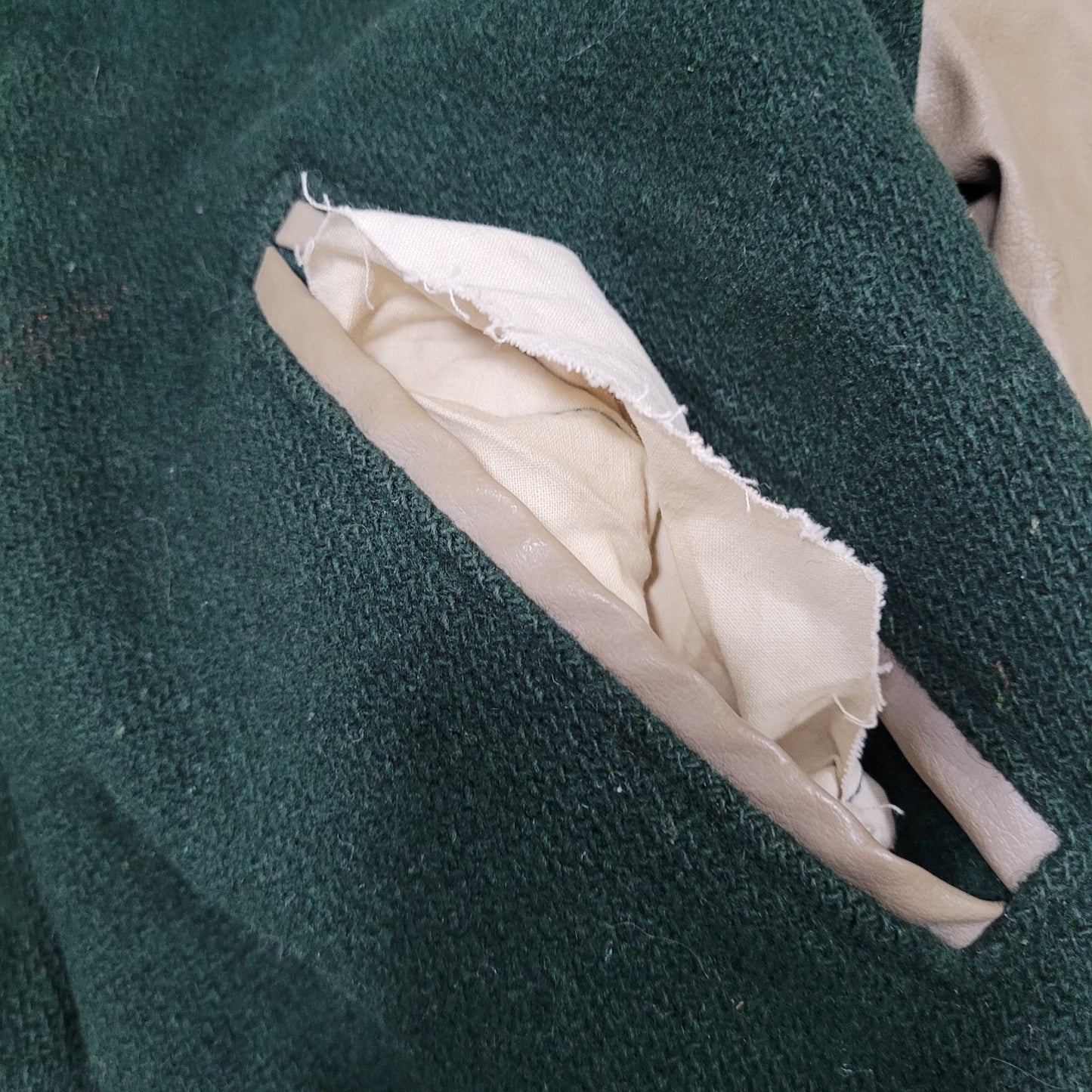 VTG Naugalite Green Tan Snap Pockets Collared Lined Varsity Bomber Jacket XL