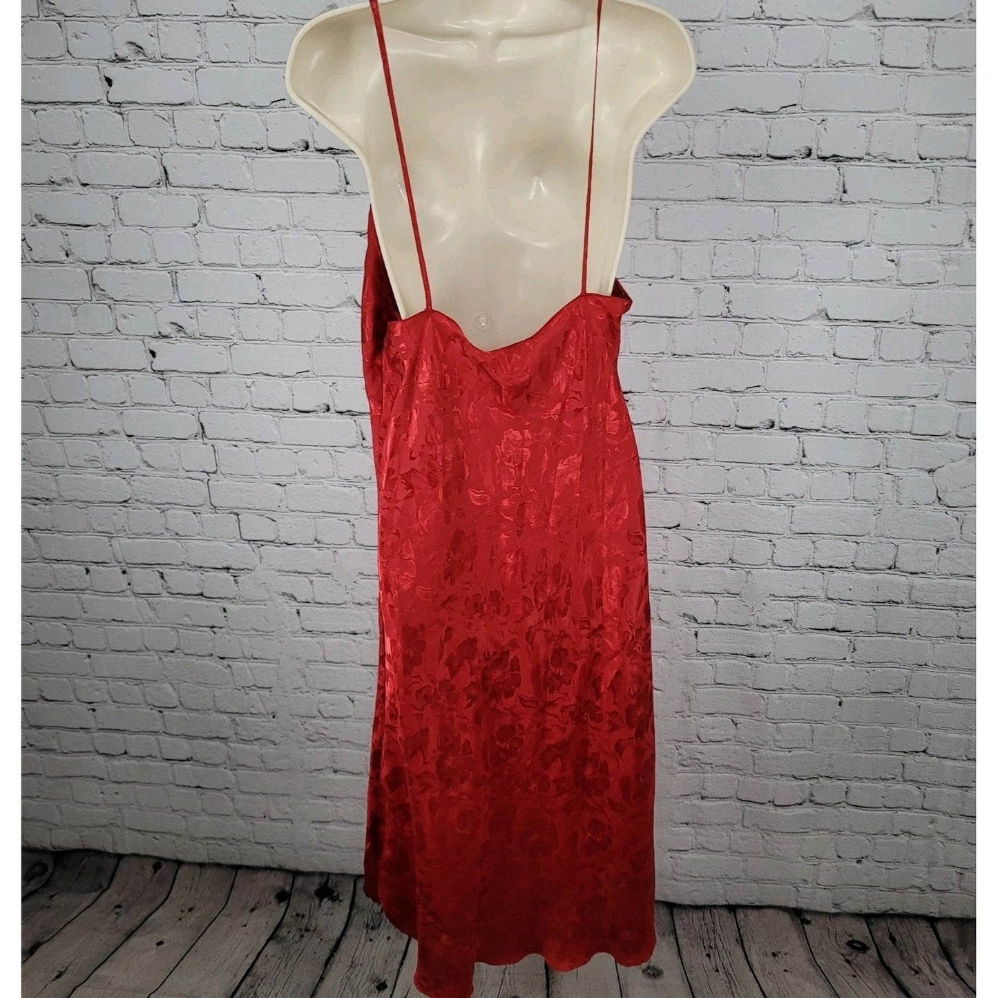 Me 2 Miss Elaine Red Satin Floral Nightgown & Robe 2 Piece Set Size M/L