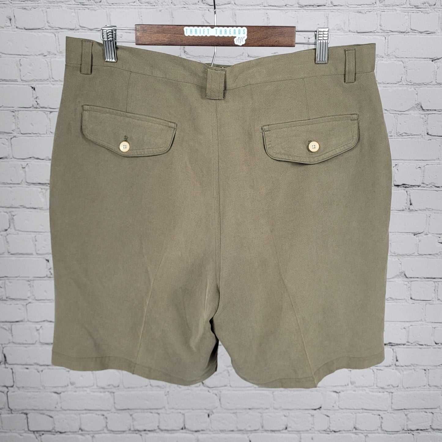 Caribbean Green 100% Silk Pleated Front Pockets Casual Shorts 36 (36x8.5)