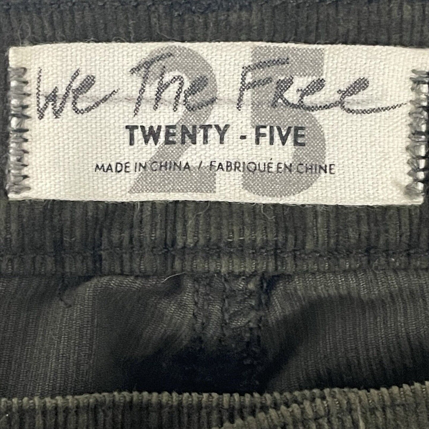 We The Free Green Velvety Corduroy Skinny Hi-Rise Pants Stretch Size 25 (26x27)