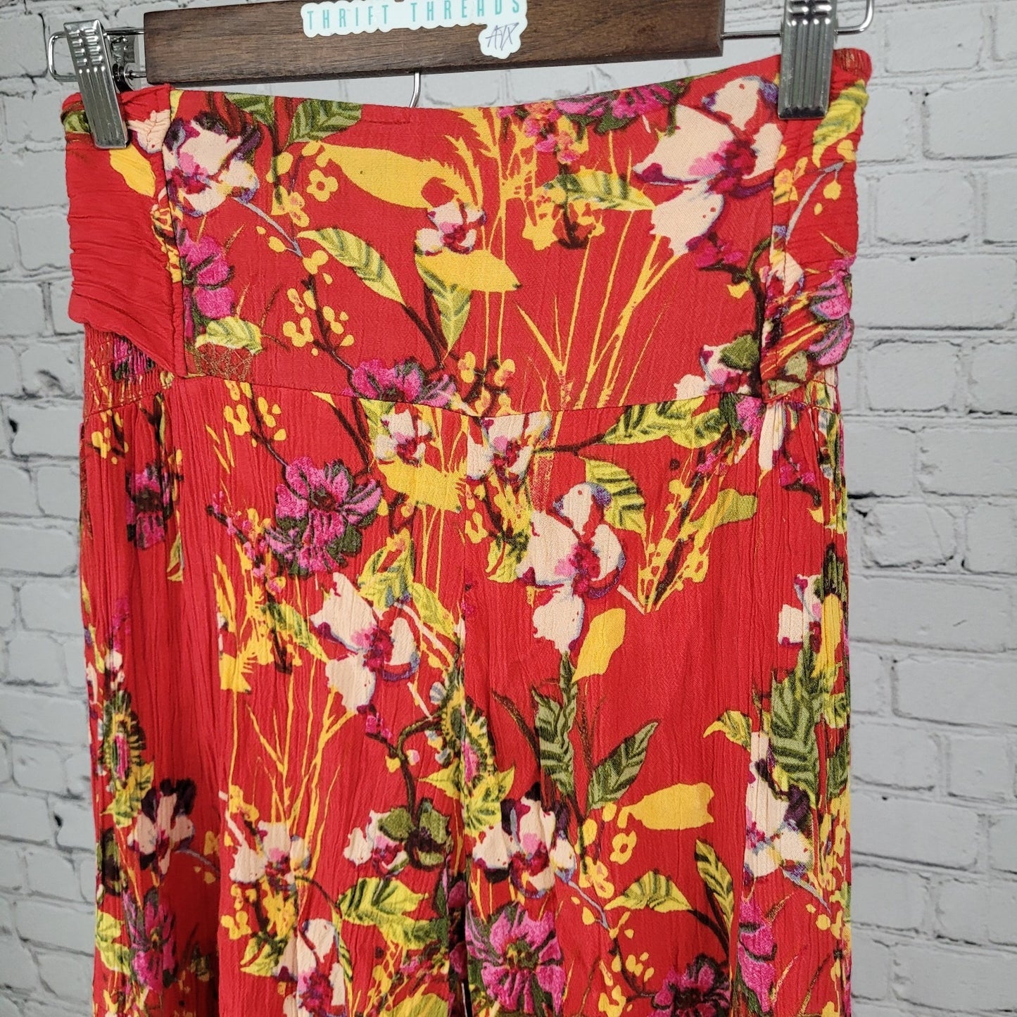 FP One Free People Red Floral Waist Tie Crop Palazzo Pants Size Medium M (26x22)