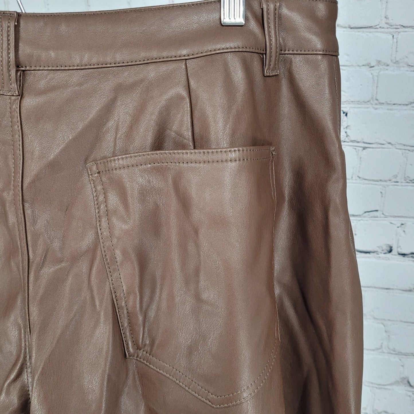 NWT And Now This Brown Vegan Faux Leather High Rise Shorts 18W (36x4.5)