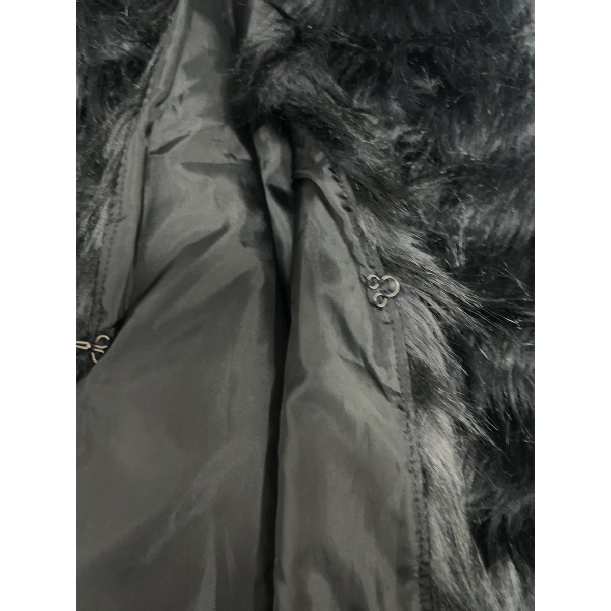 Ariat Black Shaggy Faux Fur Lined Hook and Eye Western Rodeo Vest Women's M