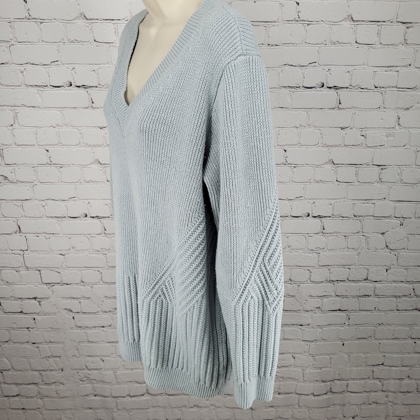 Athleta Blue Heavyweight Knit V Neck Long Sleeve Pullover Sweater Size XL
