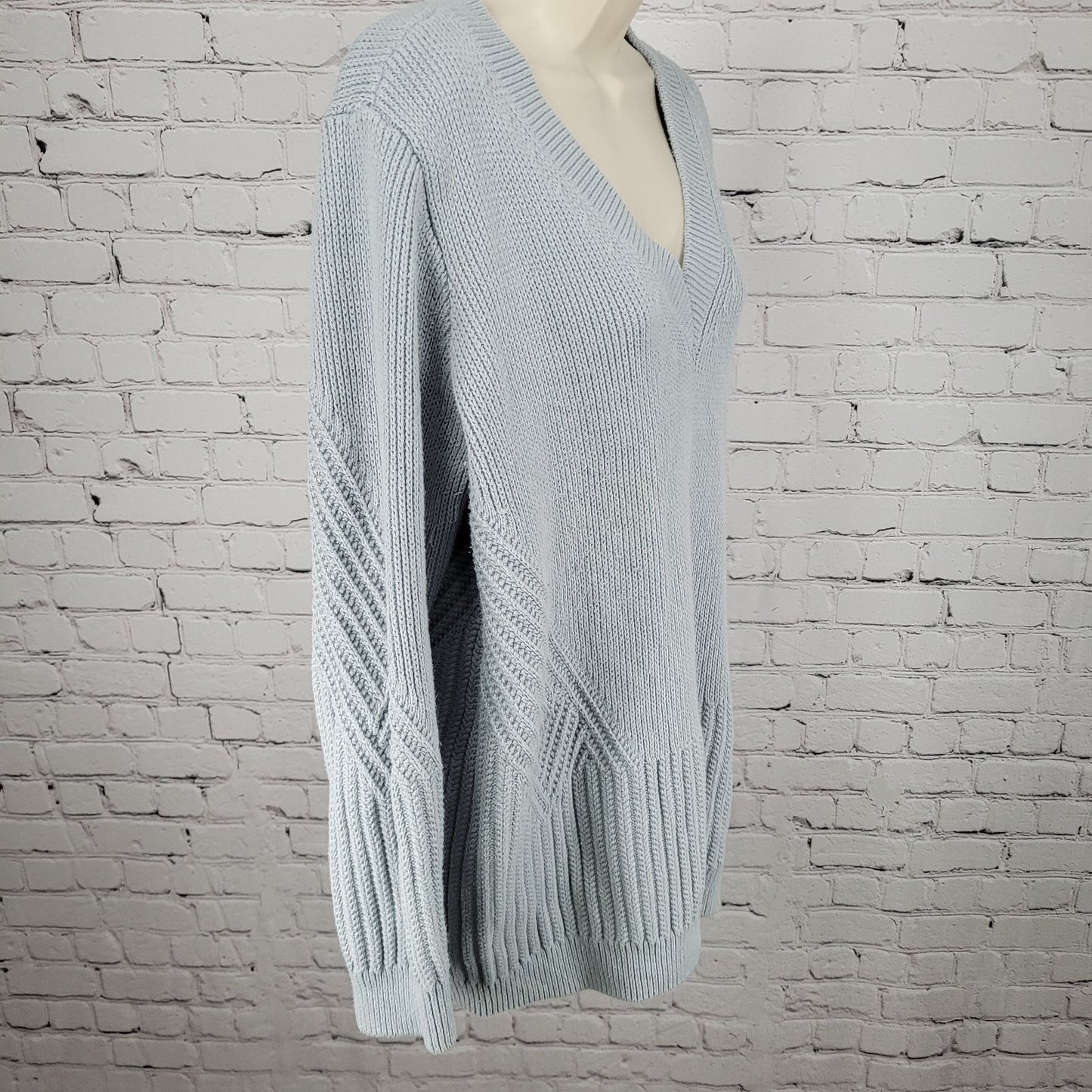 Athleta Blue Heavyweight Knit V Neck Long Sleeve Pullover Sweater Size XL