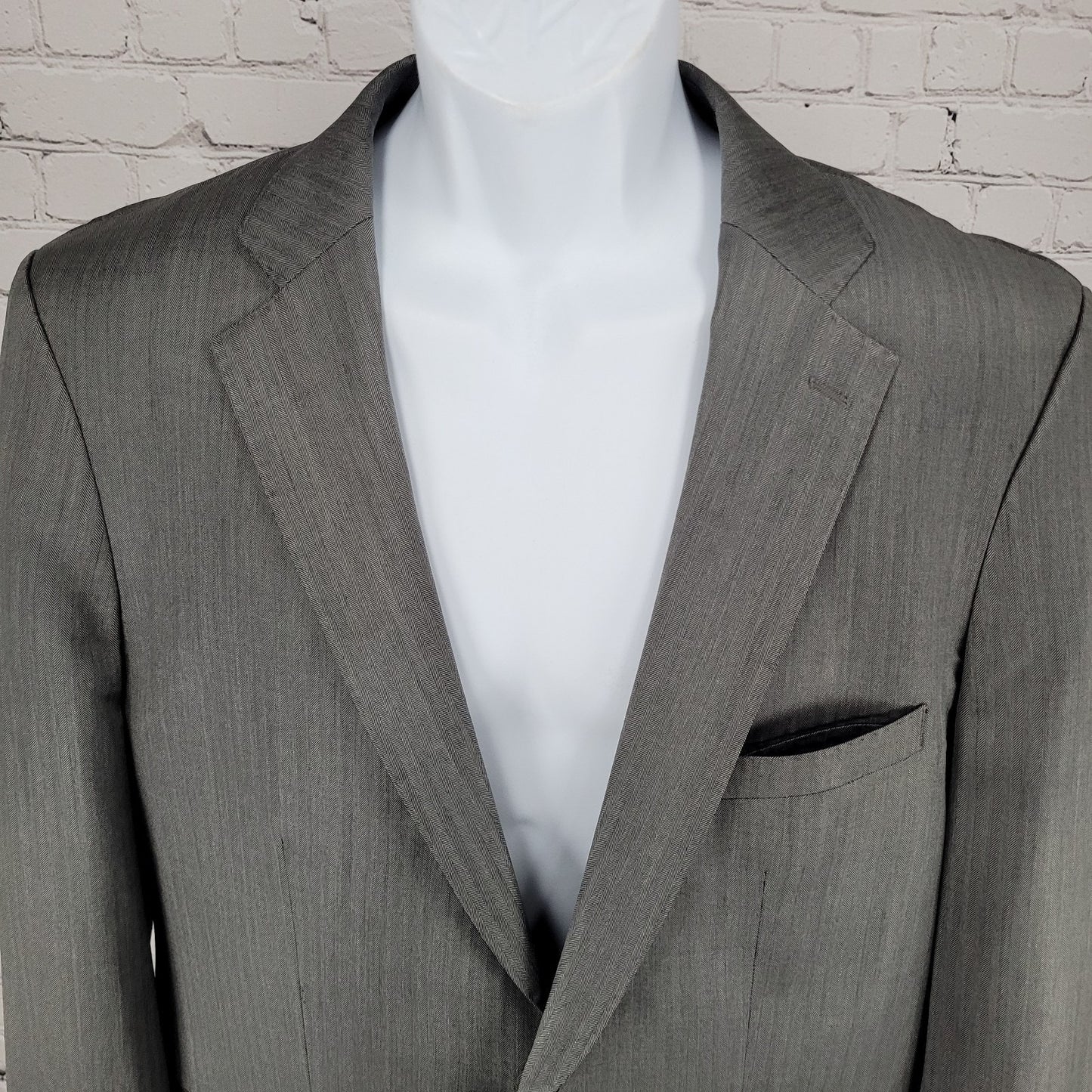 Zara Man Grey Herringbone 2 Button Vented Notch Blazer Sport Coat Size 46