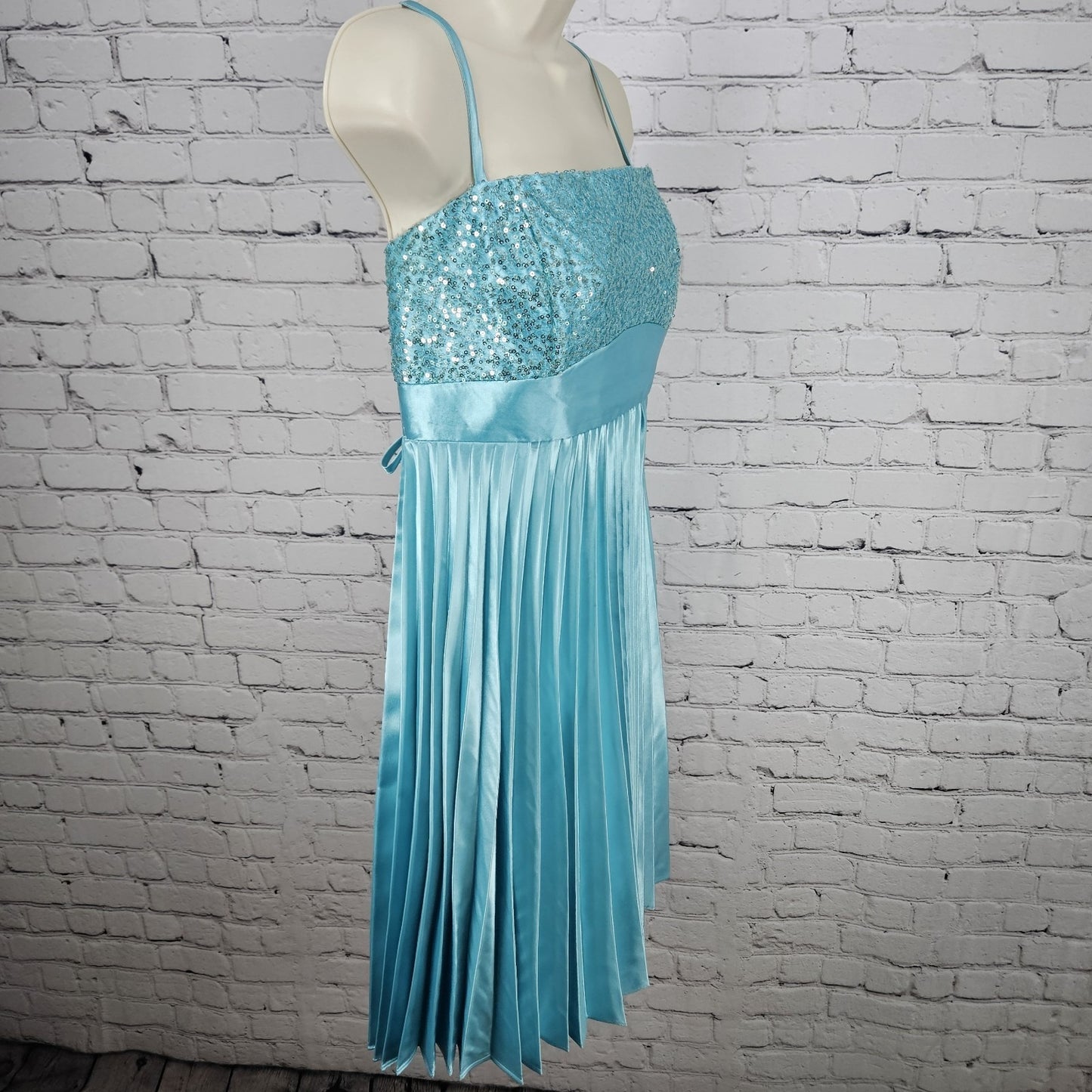 Jessica McClintock Gunne Sax Accordion  Strappy Back Sequin Short Dress USA 11
