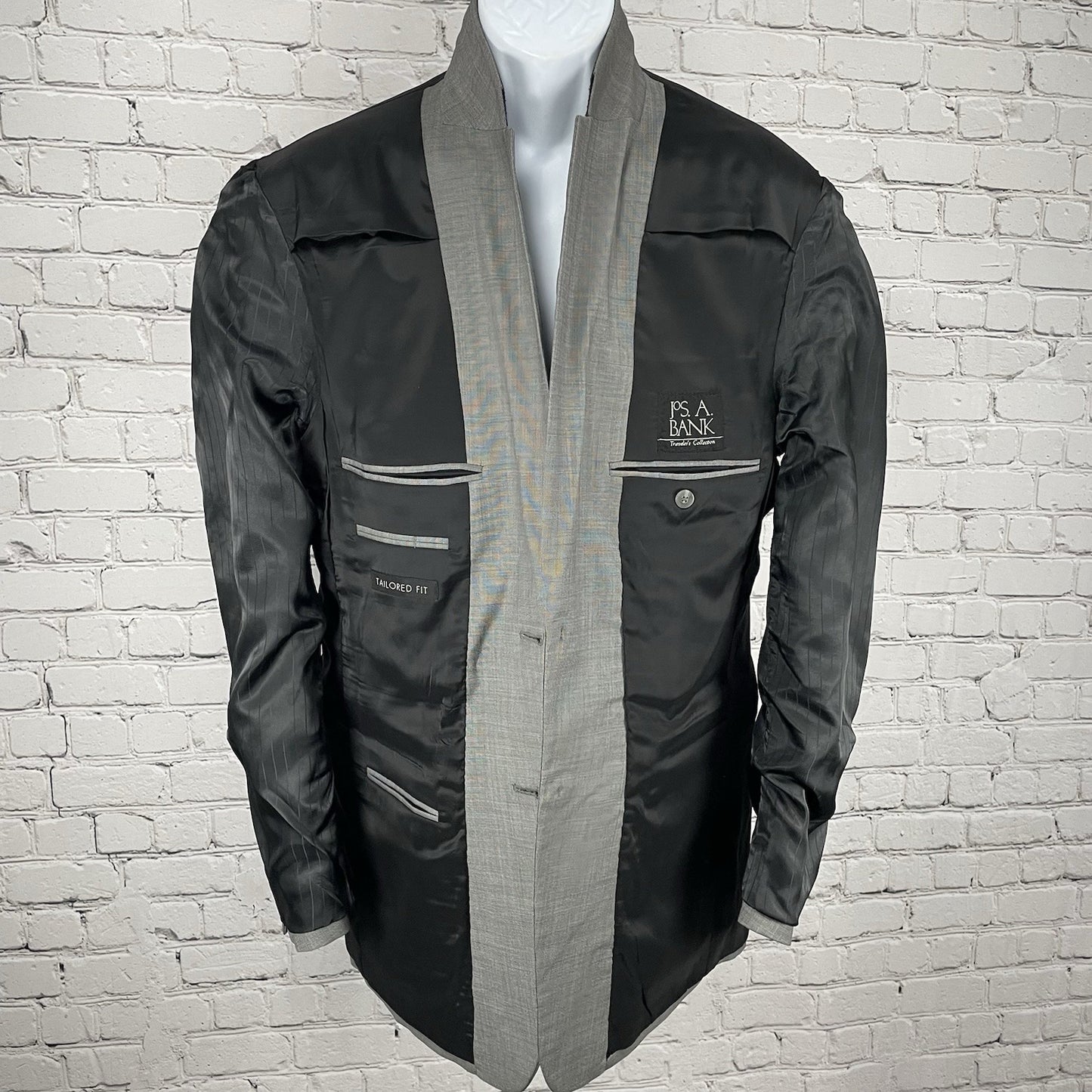 Jos A Bank Grey Wool Tailored Fit Travelers Collection Blazer Sport Coat 40L