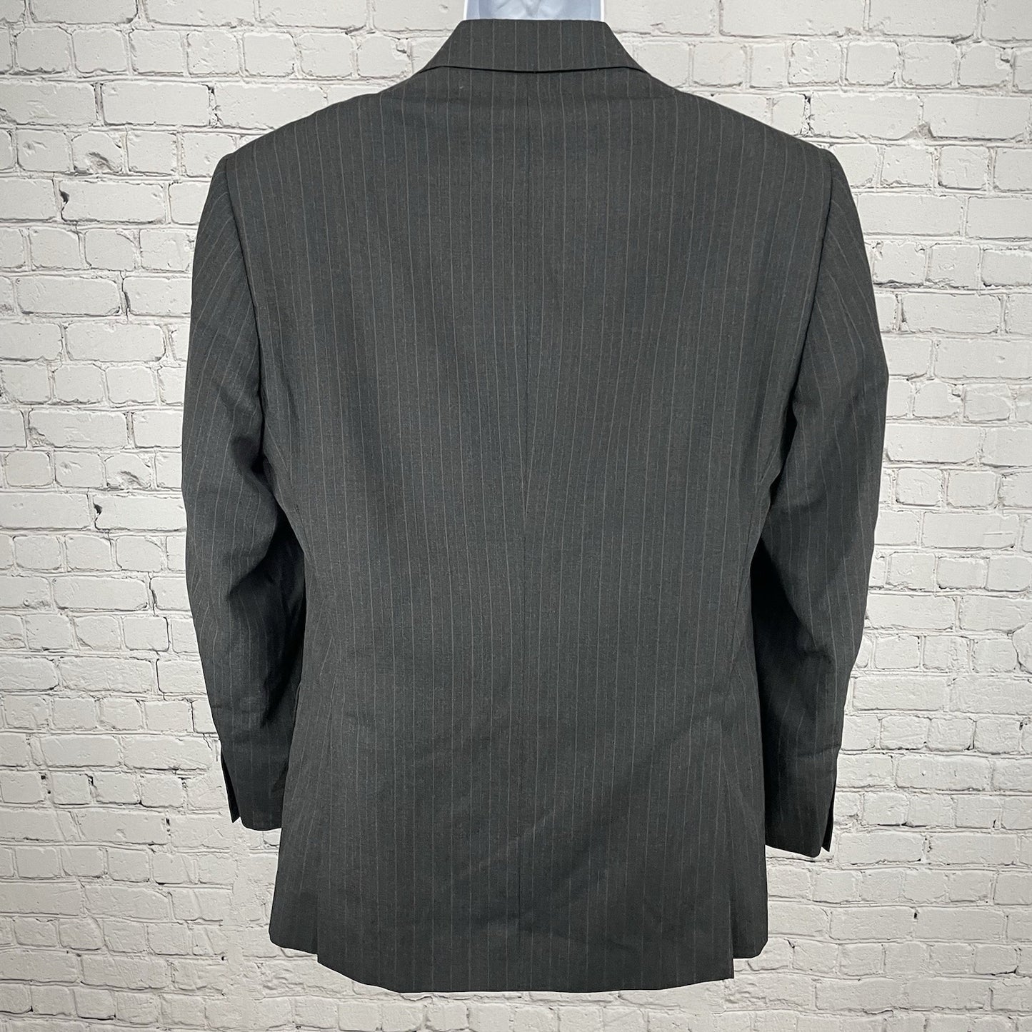 Jos A Bank Black Pinstripe Wool Tailored Fit Travelers Collection Blazer 40L