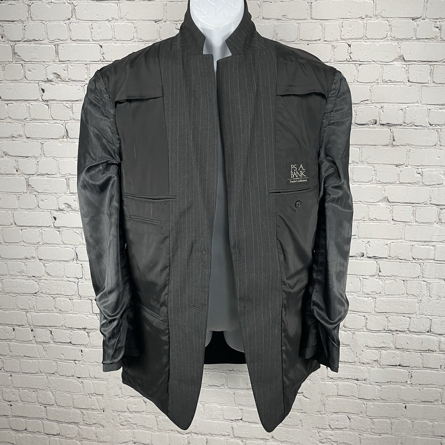 Jos A Bank Black Pinstripe Wool Tailored Fit Travelers Collection Blazer 40L