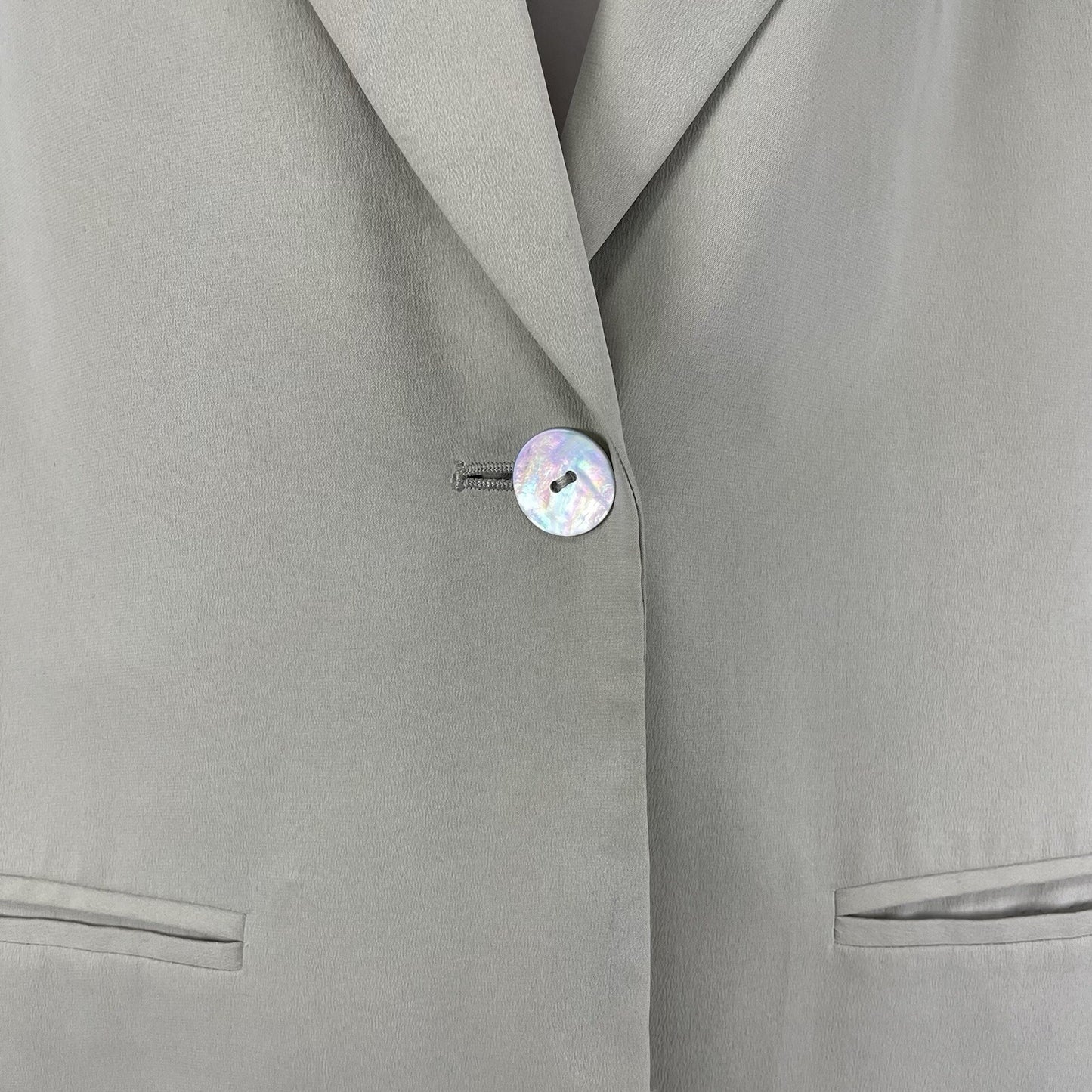 Liz Claiborne Beige Silk Oyster Shell Button Lightweight Unlined Blazer Size 4