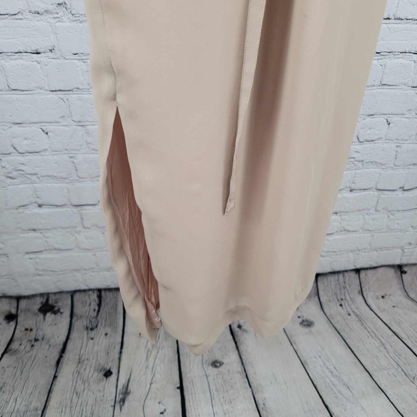 Savvy Ivory & Tan Chiffon Belted Flutter Sleeve Side Slit Midi Dress Size US 8