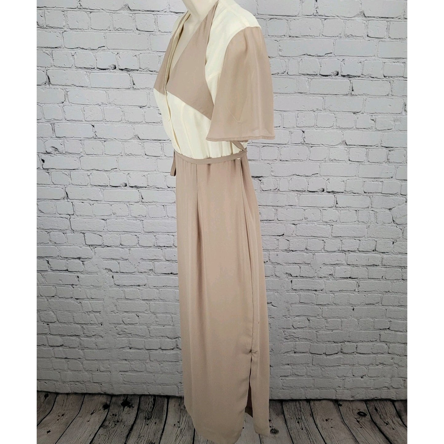 Savvy Ivory & Tan Chiffon Belted Flutter Sleeve Side Slit Midi Dress Size US 8