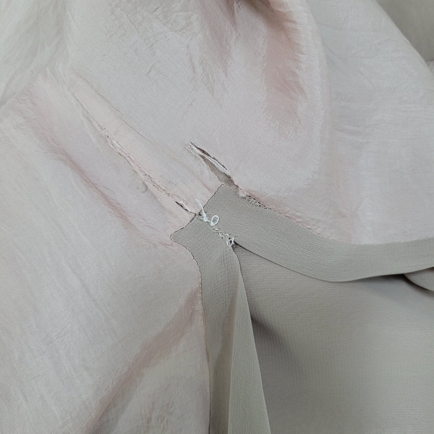 Savvy Ivory & Tan Chiffon Belted Flutter Sleeve Side Slit Midi Dress Size US 8