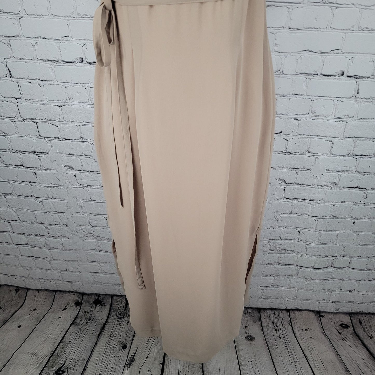 Savvy Ivory & Tan Chiffon Belted Flutter Sleeve Side Slit Midi Dress Size US 8