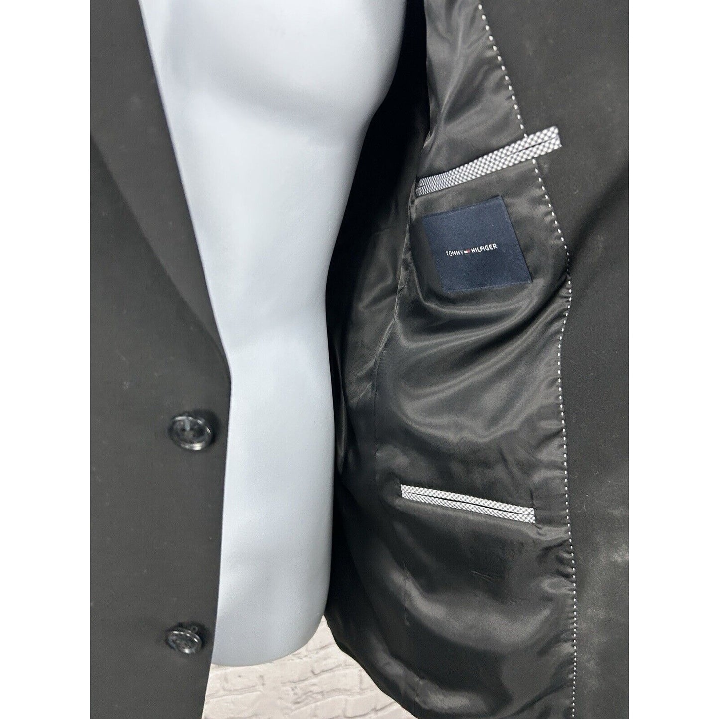 Tommy Hilfiger Black 2 Button Double Vented Men's Suit Jacket Blazer Size 38R