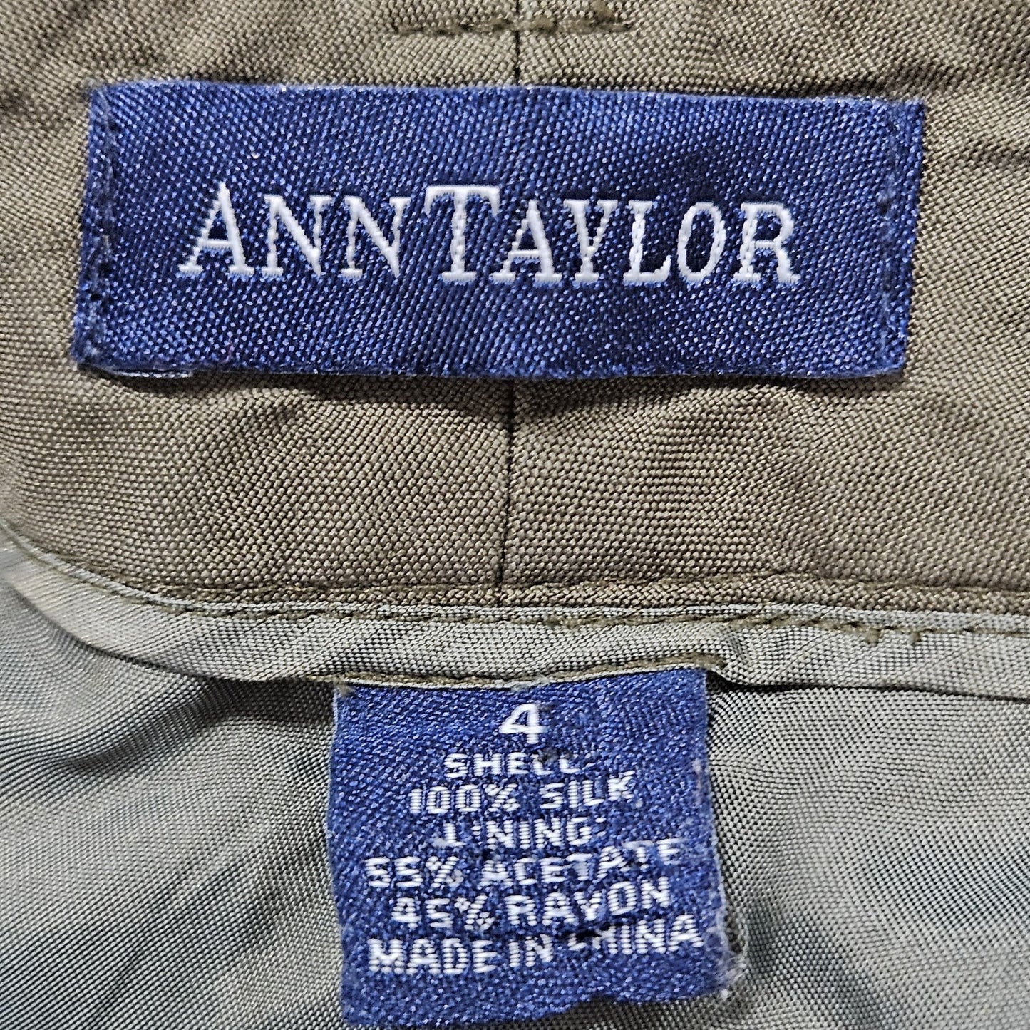 Ann Taylor Green 100% Silk Mid Rise Lined Cuffed Straight Dress Pants 4 (26x30)