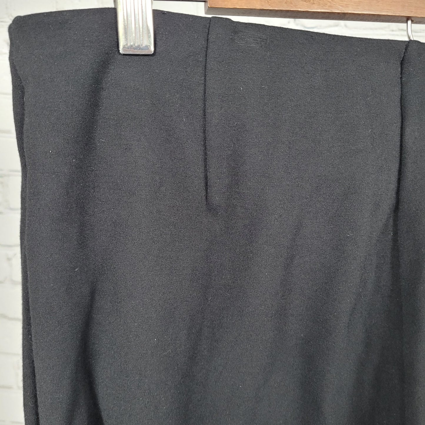 T Tahari Black High Rise Pull On Straight Leg Stretch Pants Size Large L (30x30)