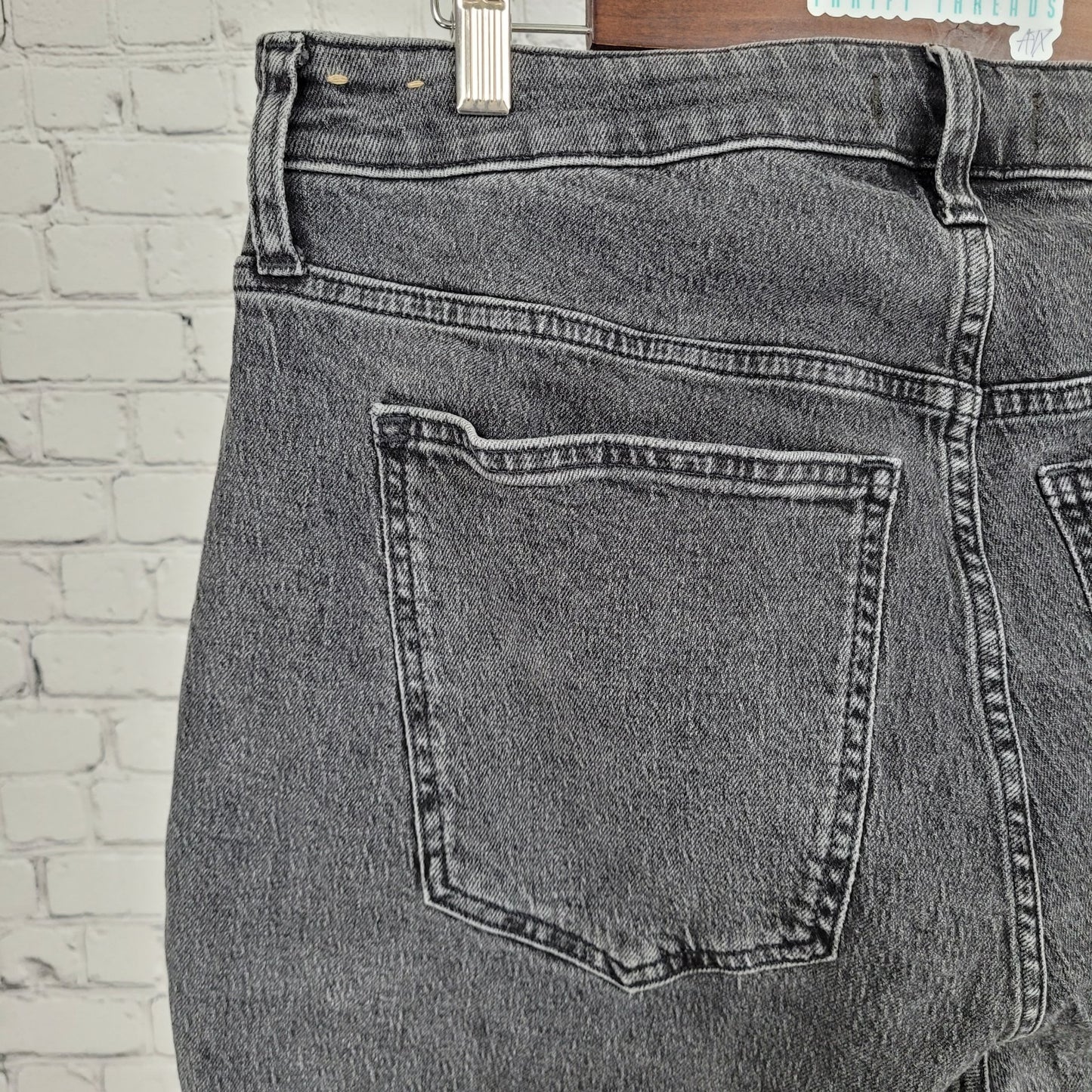 Madewell Grey Denim Curvy Perfect Vintage Straight Jeans Size 14W (34x27)