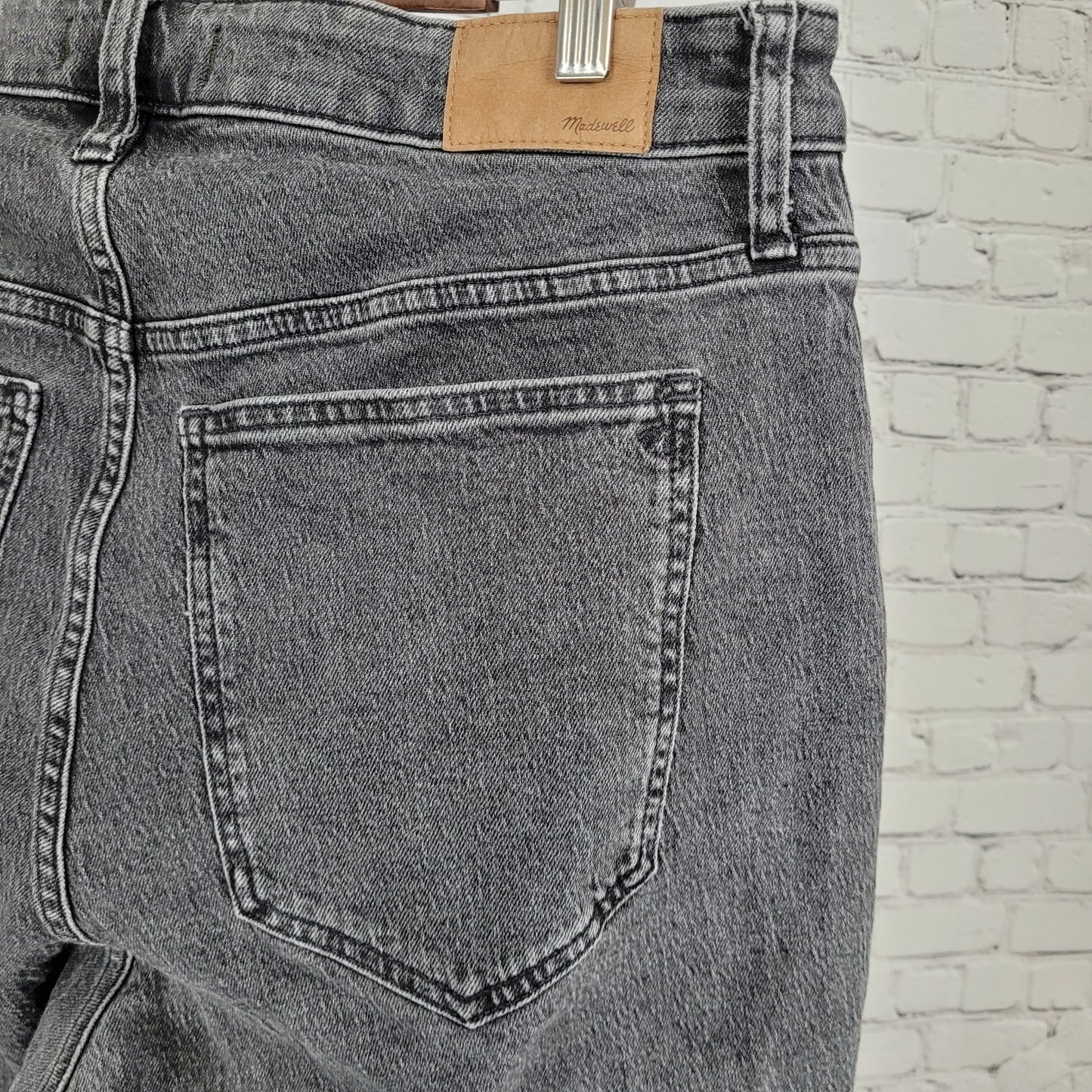 Madewell Grey Denim Curvy Perfect Vintage Straight Jeans Size 14W (34x27)