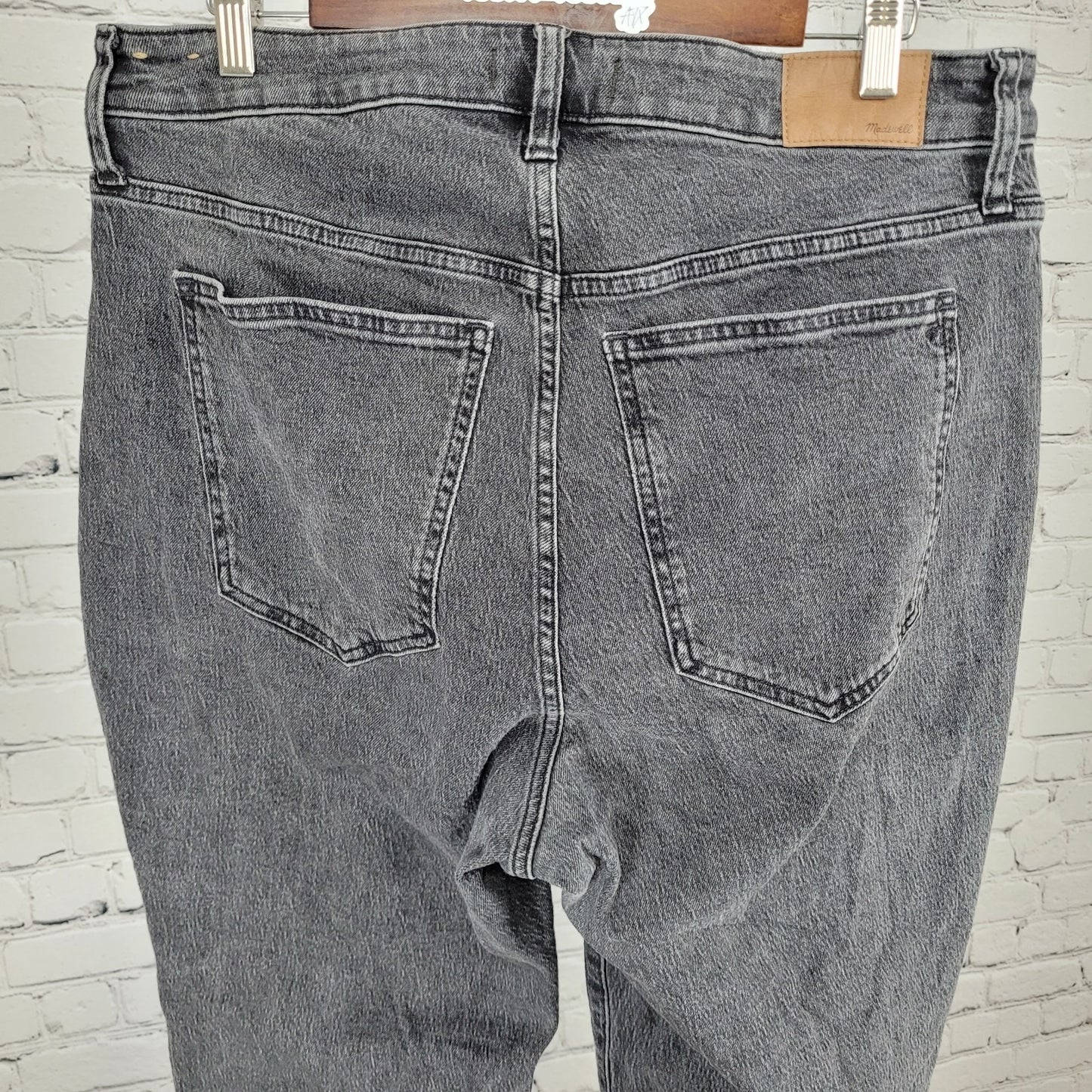 Madewell Grey Denim Curvy Perfect Vintage Straight Jeans Size 14W (34x27)