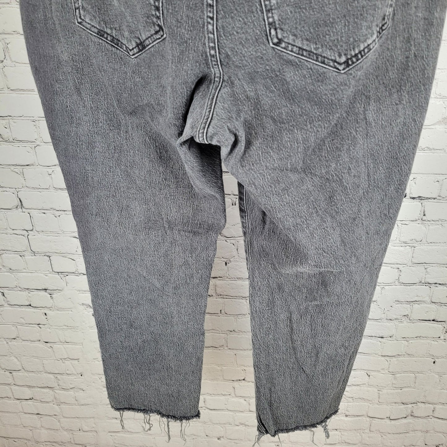 Madewell Grey Denim Curvy Perfect Vintage Straight Jeans Size 14W (34x27)