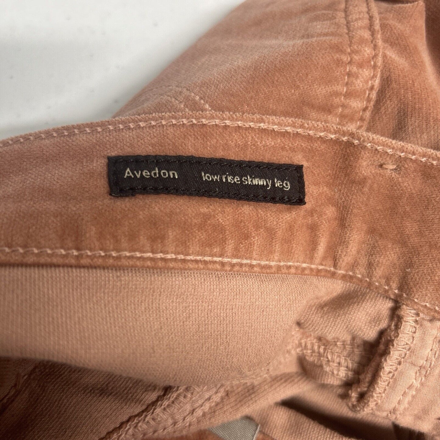 Citizens of Humanity Avedon Low Rise Skinny Leg Peach Velvet Jeans 26 (28 x 32)