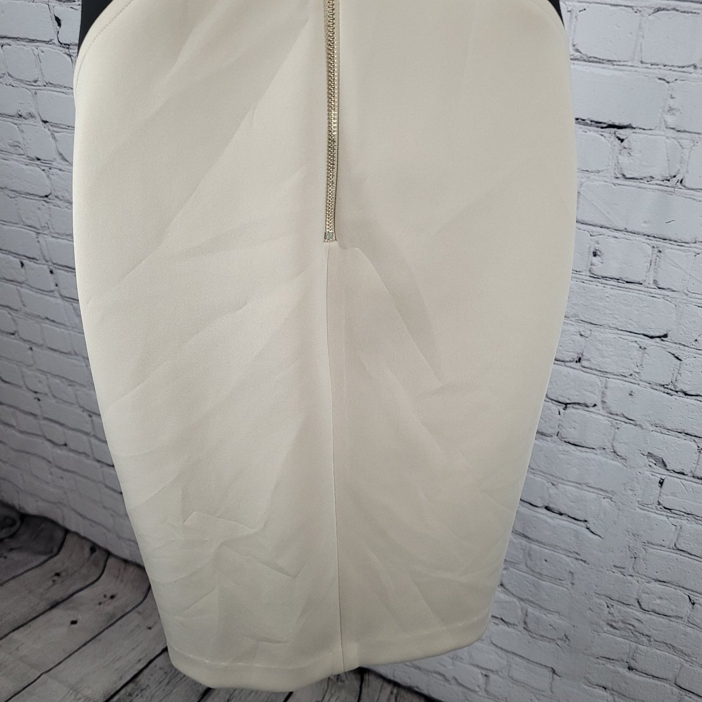 Tommy Hilfiger Beige & Black Sleeveless Stretch Zip Closure Sheath Dress Size 2