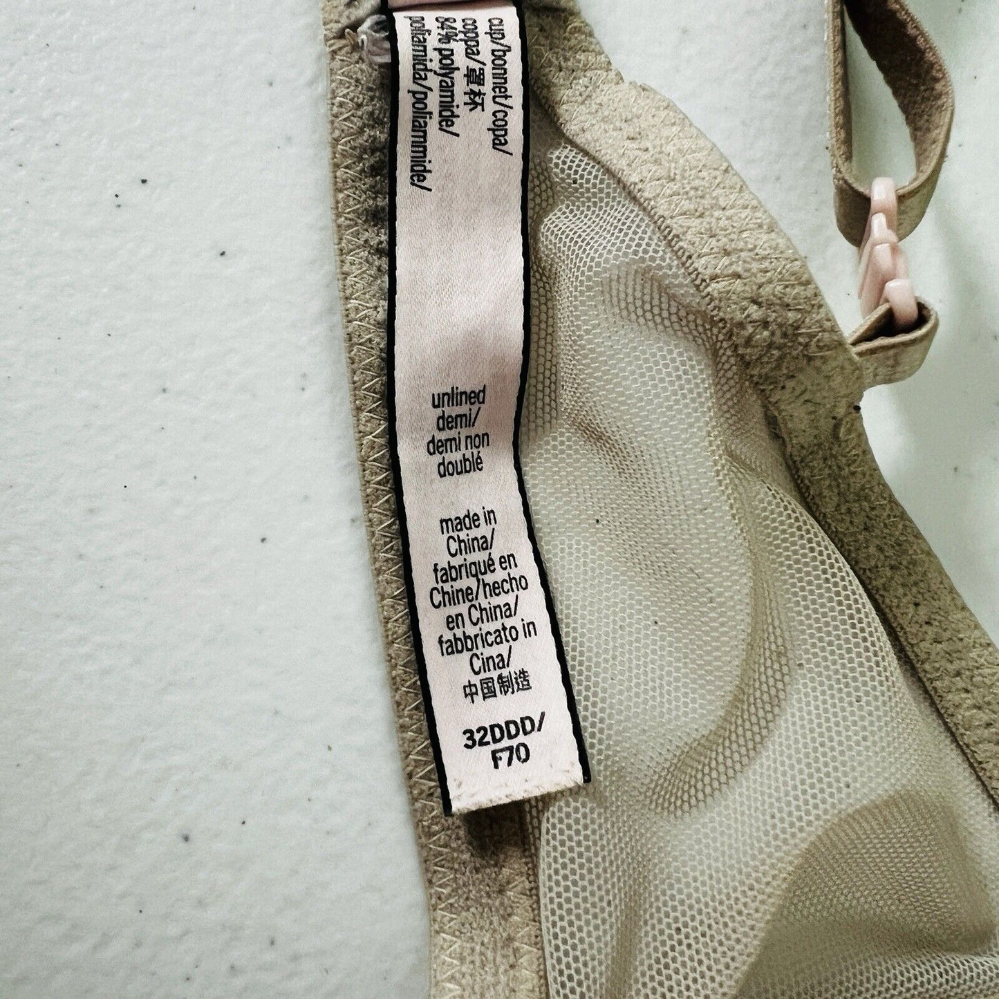 Victoria’s Secret Nude Lace Unlined Demi Underwire Unpadded Multiway Strap 32DDD