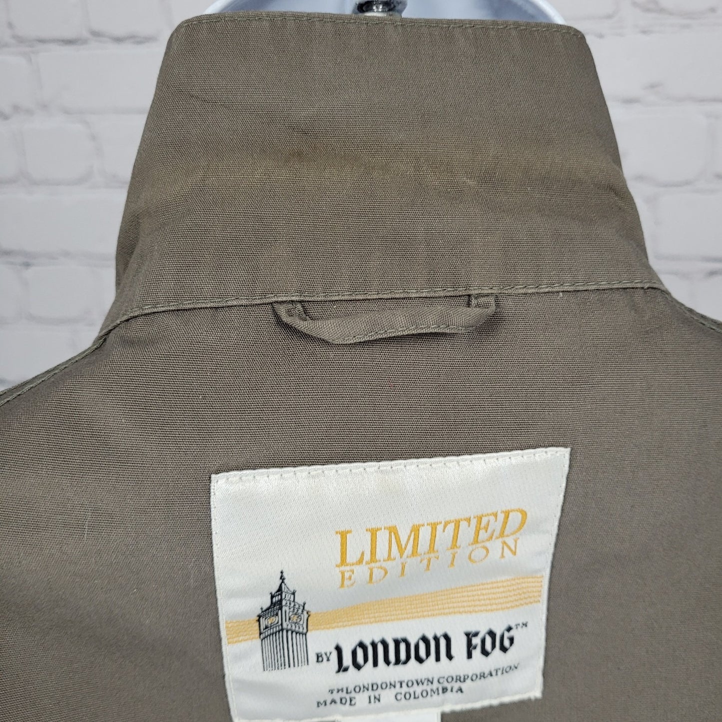 London Fog Brown Limited Edition Water Repellent Lightweight Jacket Large Long