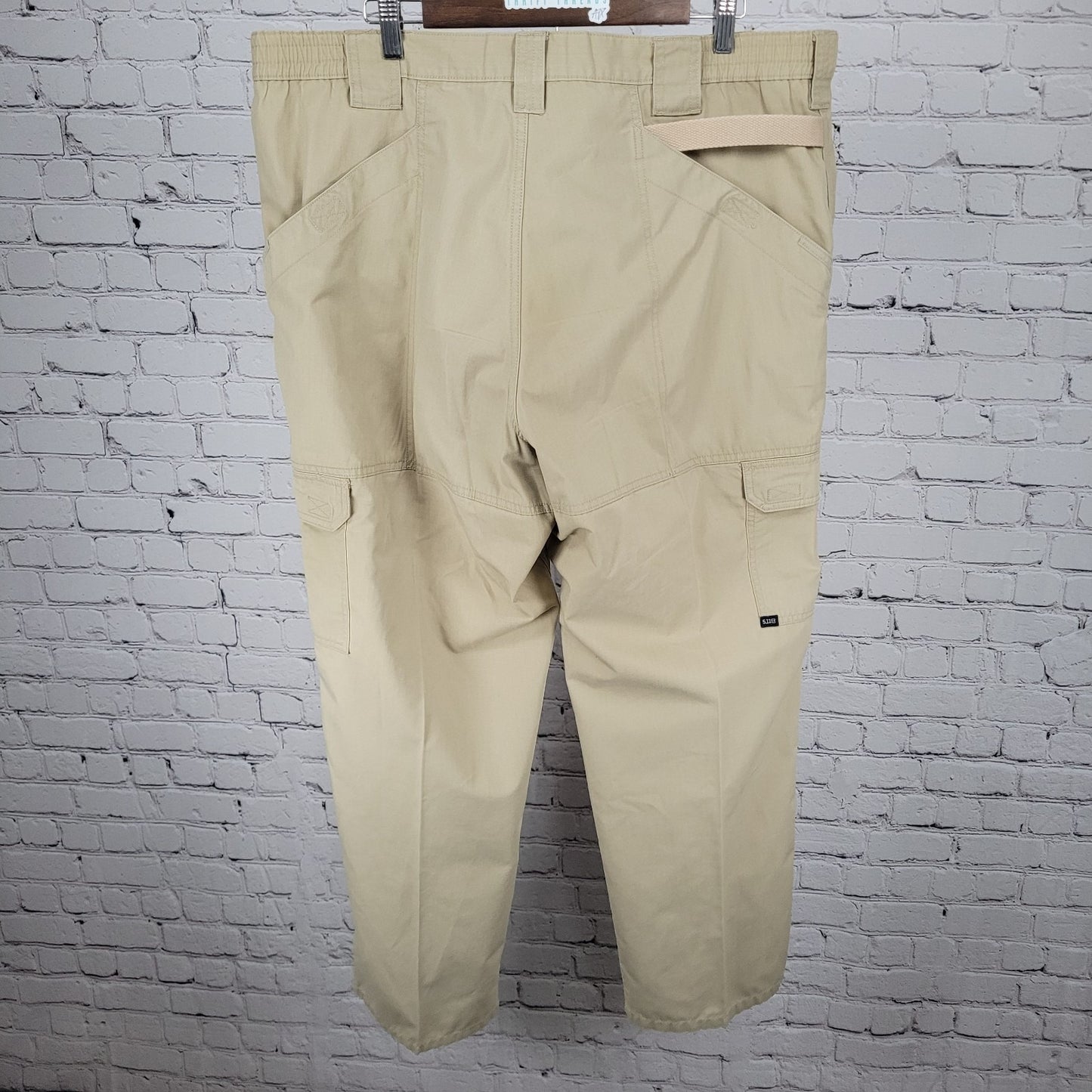 5.11 Tactical Series Tan Cargo Pockets Straight Leg Utility Pants (40x32)