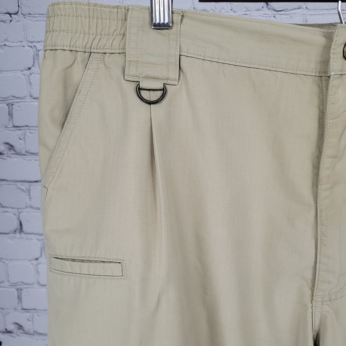 5.11 Tactical Series Tan Cargo Pockets Straight Leg Utility Pants (40x32)