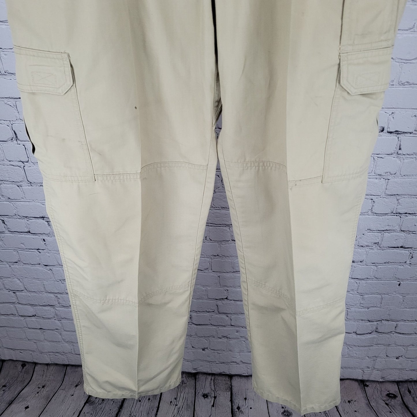 5.11 Tactical Series Tan Cargo Pockets Straight Leg Utility Pants (40x32)