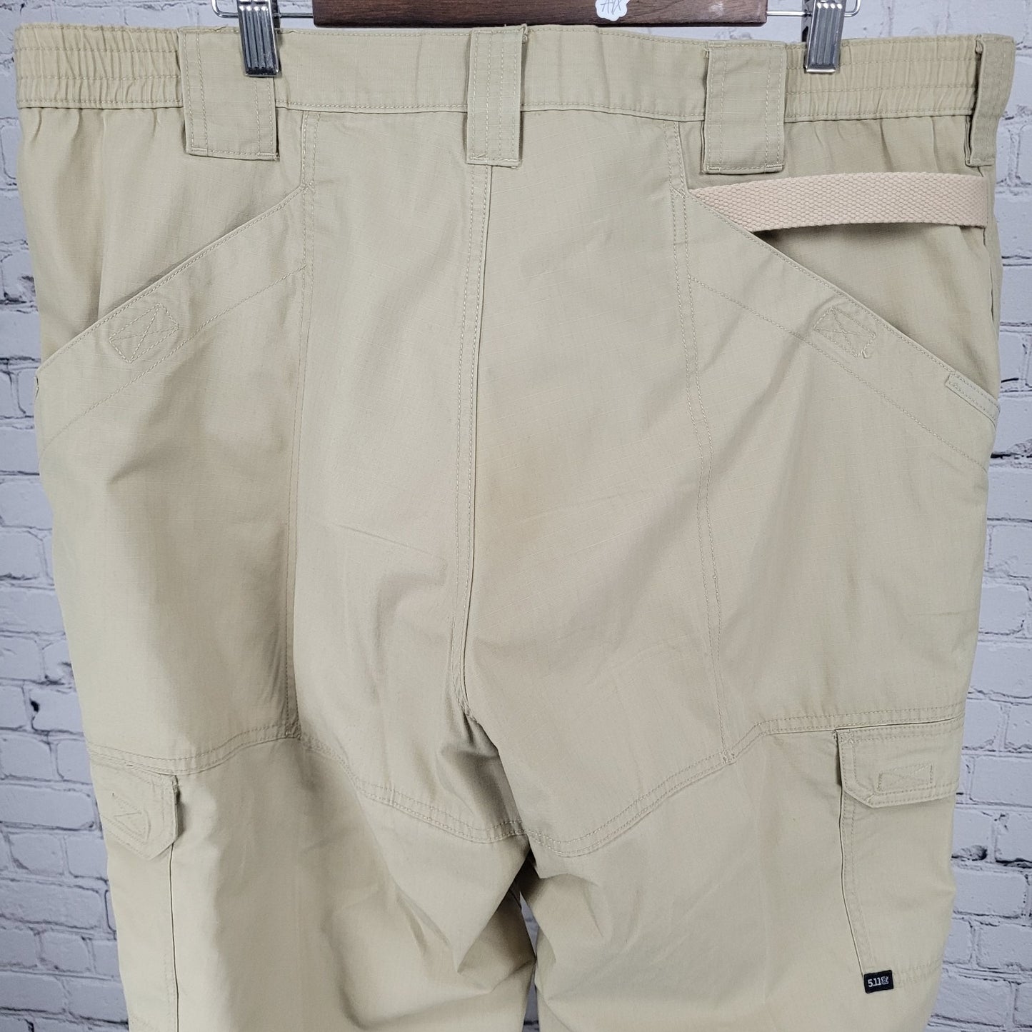 5.11 Tactical Series Tan Cargo Pockets Straight Leg Utility Pants (40x32)