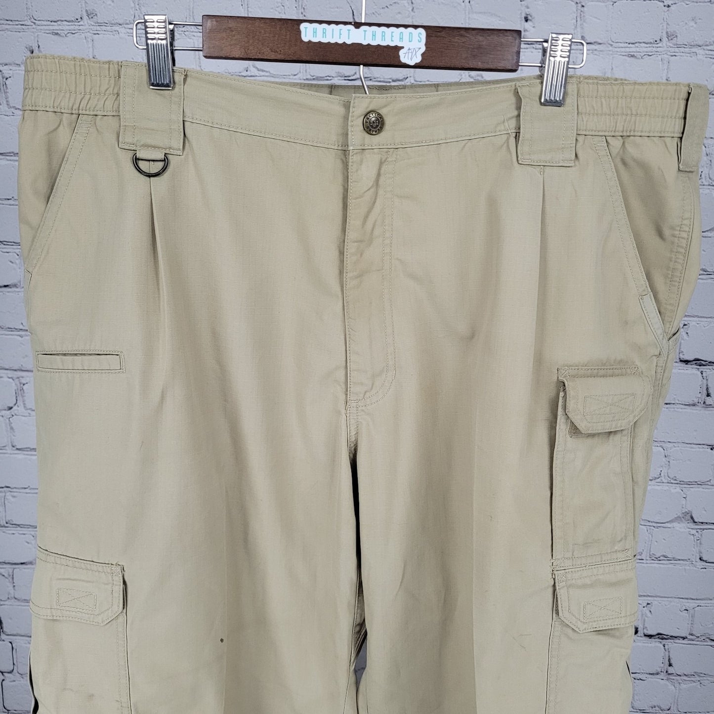 5.11 Tactical Series Tan Cargo Pockets Straight Leg Utility Pants (40x32)
