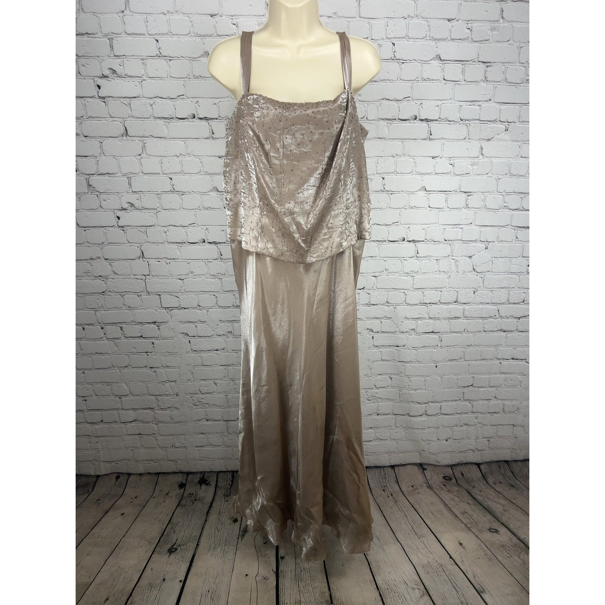David's Bridal Champagne Beaded Metallic Sleeveless Formal Maxi Gown 16W