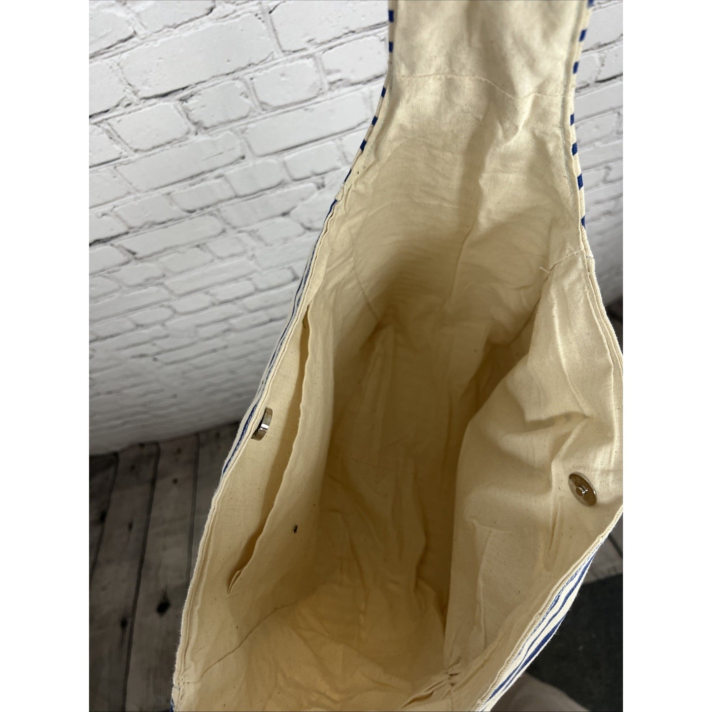 NWT Inis the Energy of the Sea Tote Beach Bag Rope Handles Off White Blue Canvas
