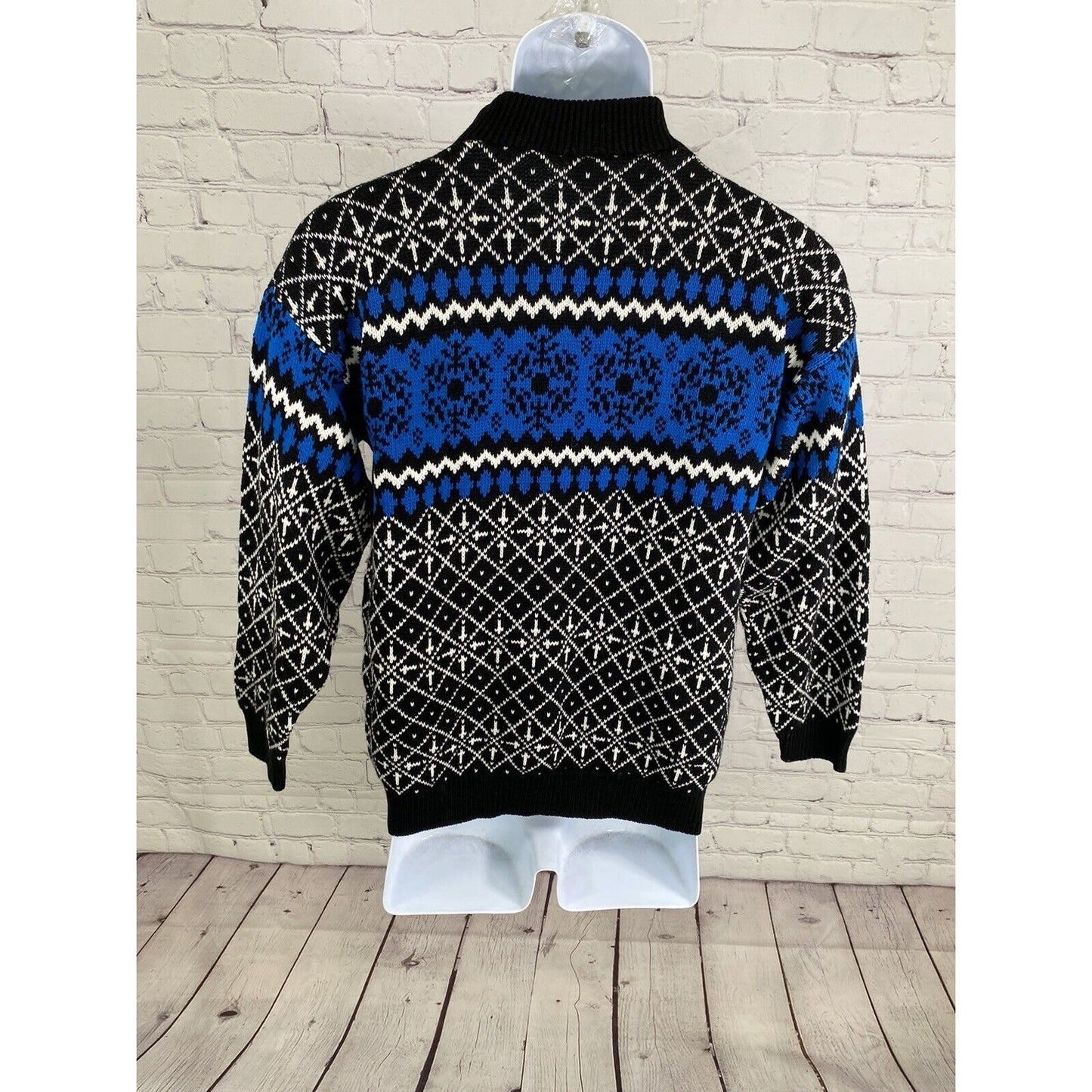 VTG American Pride Blue Black White Winter Pullover Knit Sweater Youth L