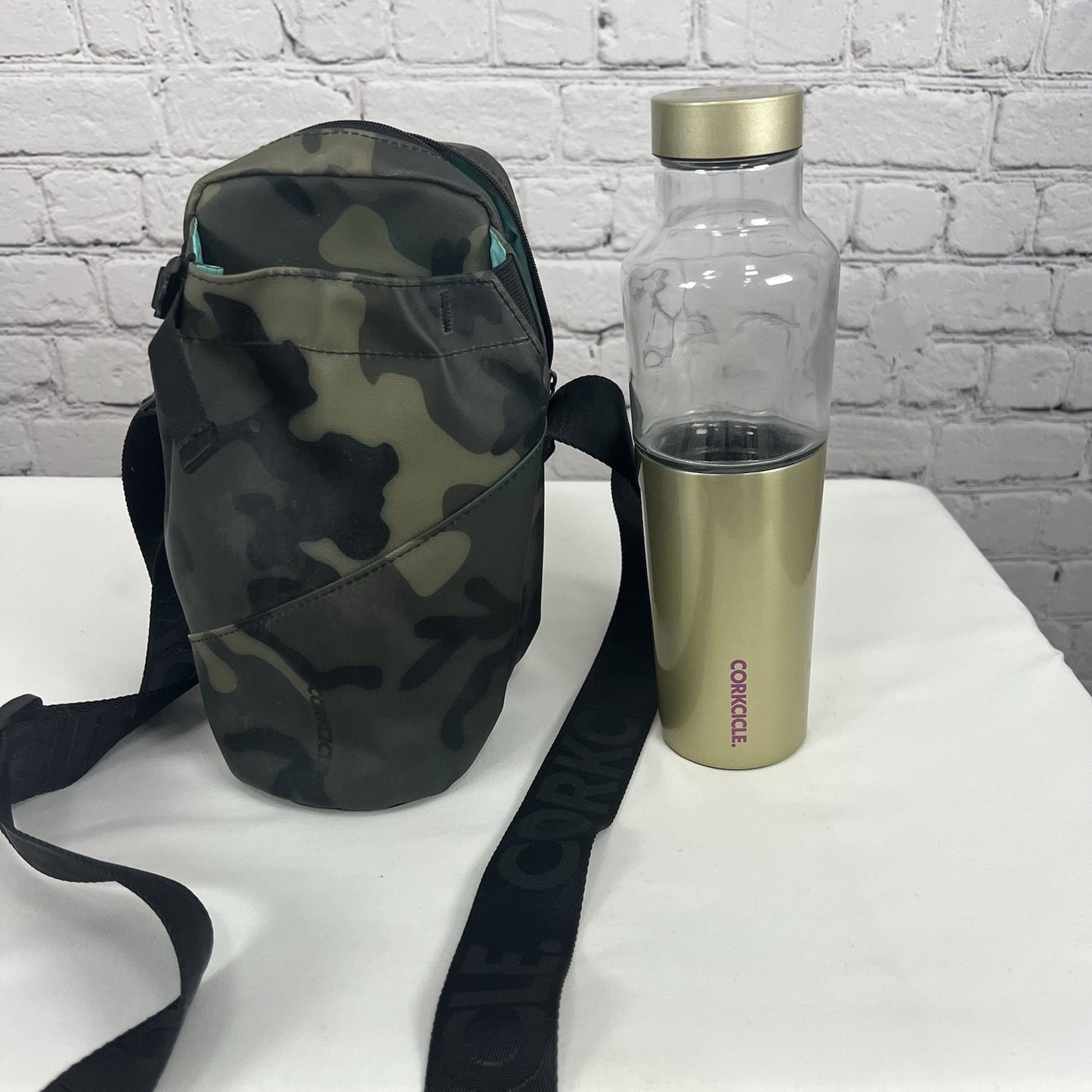 Corkcicle Camo Crossbody 20oz Glass Insulated Water Bottle Sling Bag Pocket