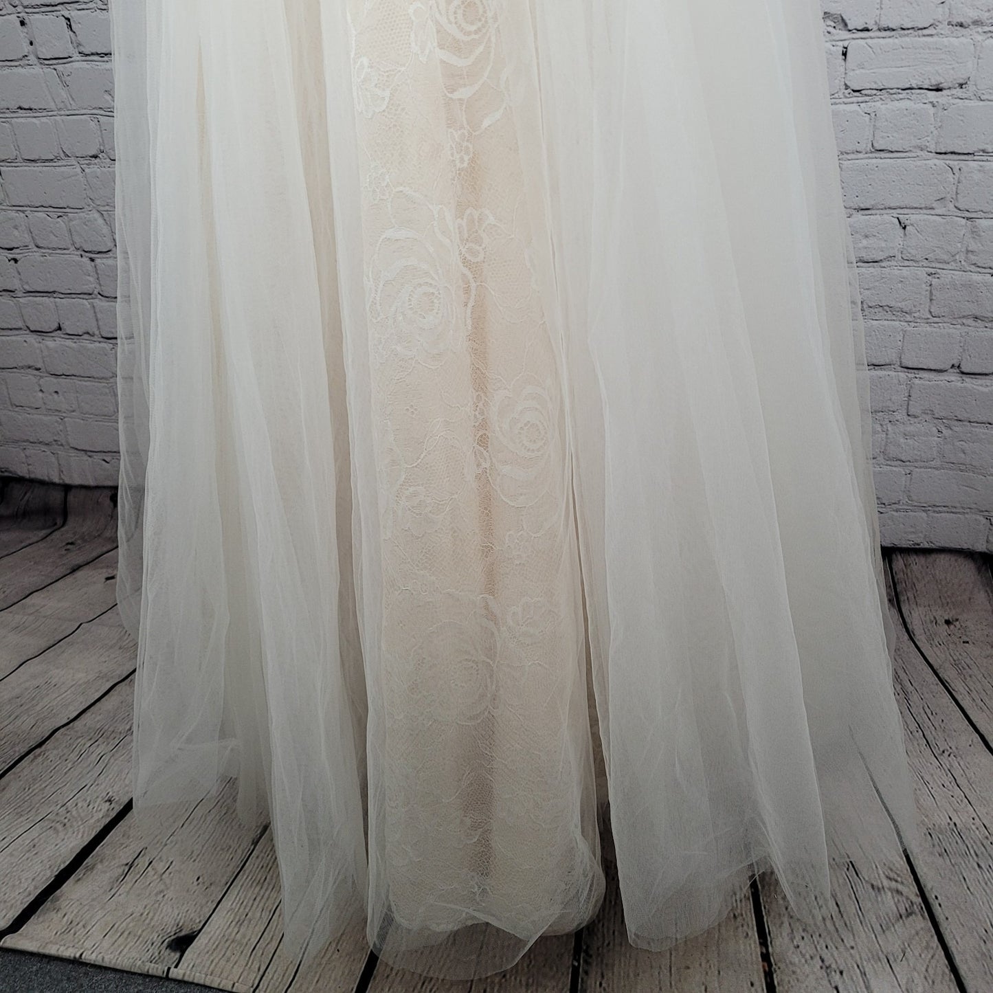 VTG Jovani Nude Cream Lace Tulle High Neck Jeweled Wedding Gown Dress 2